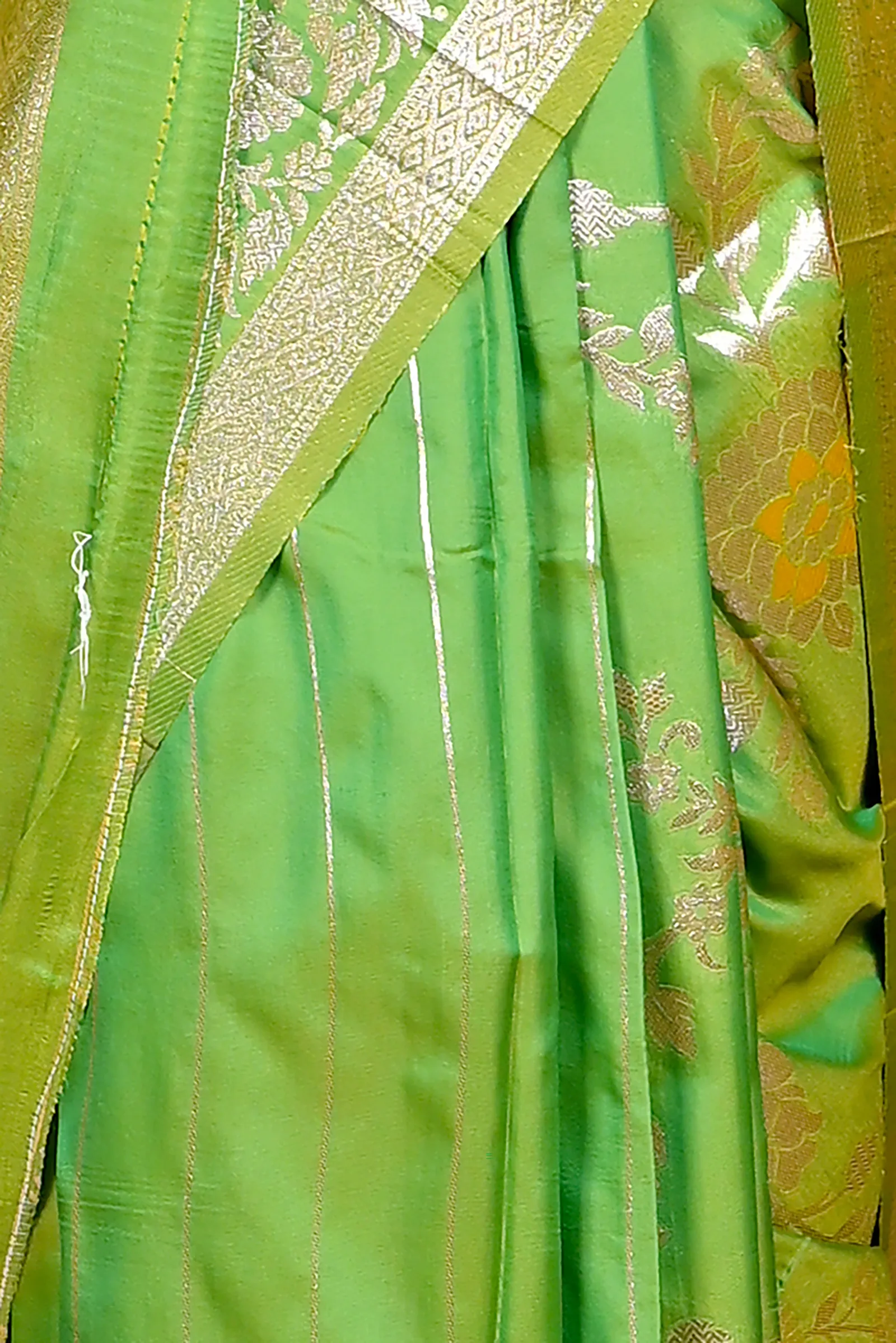 DipDiya Cotton Silk Green Parosha Artisan Crafted Kathan Sarees
