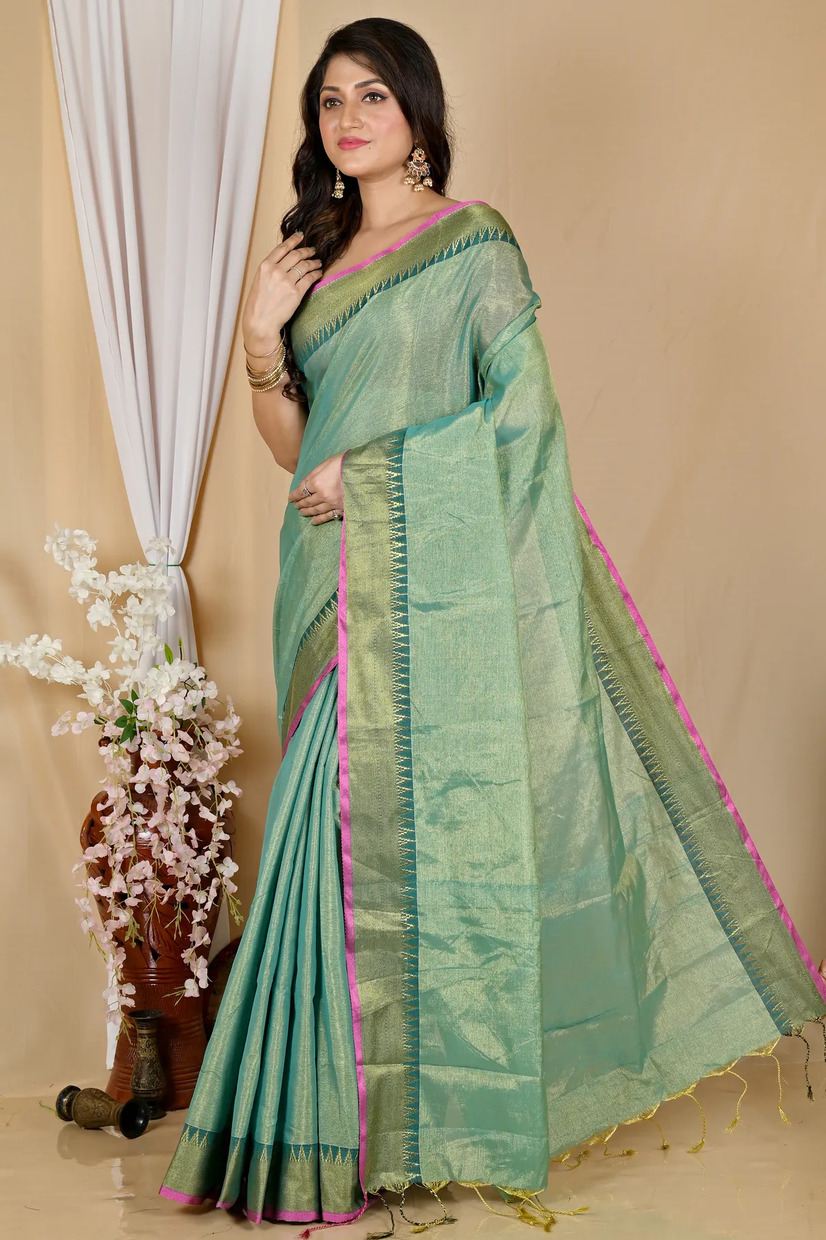 DipDiya Cotton Silk Green Tisuka Par Woven with Tradition Handloom Sarees