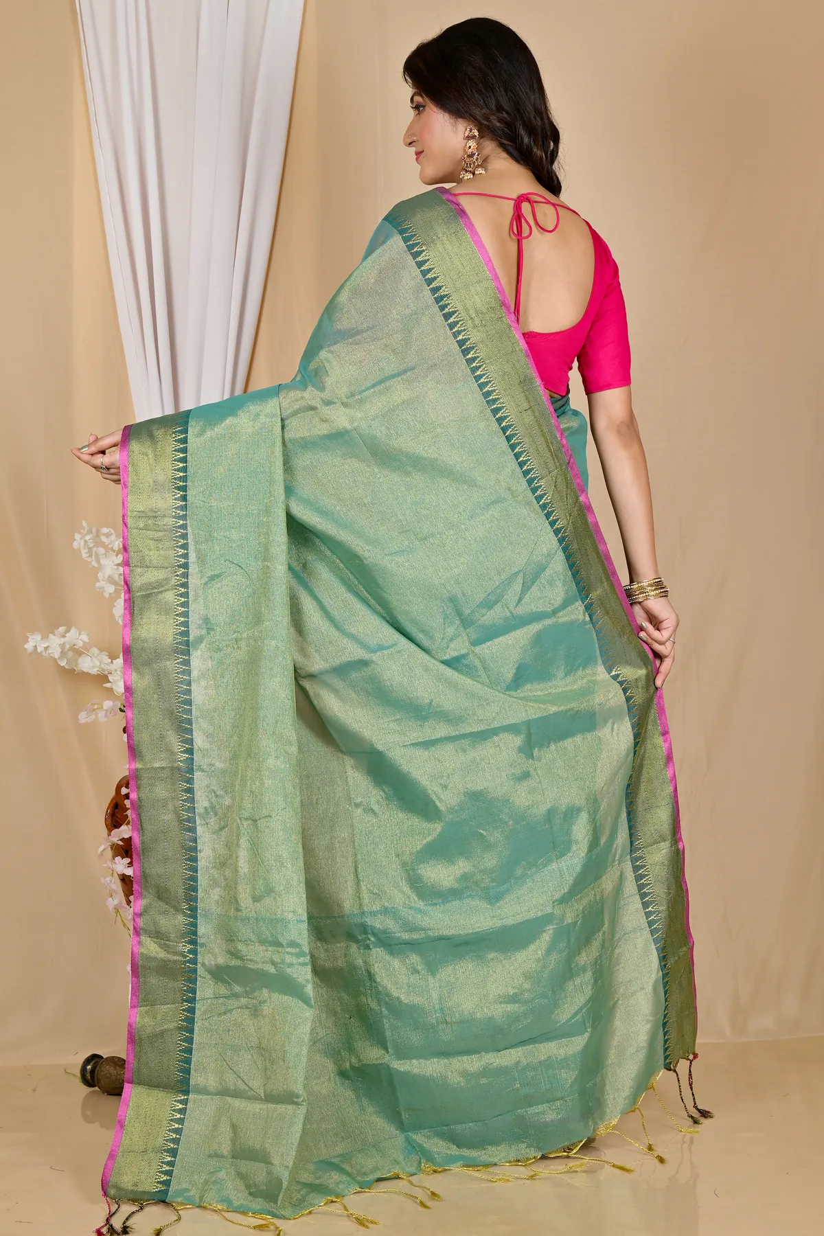 DipDiya Cotton Silk Green Tisuka Par Woven with Tradition Handloom Sarees