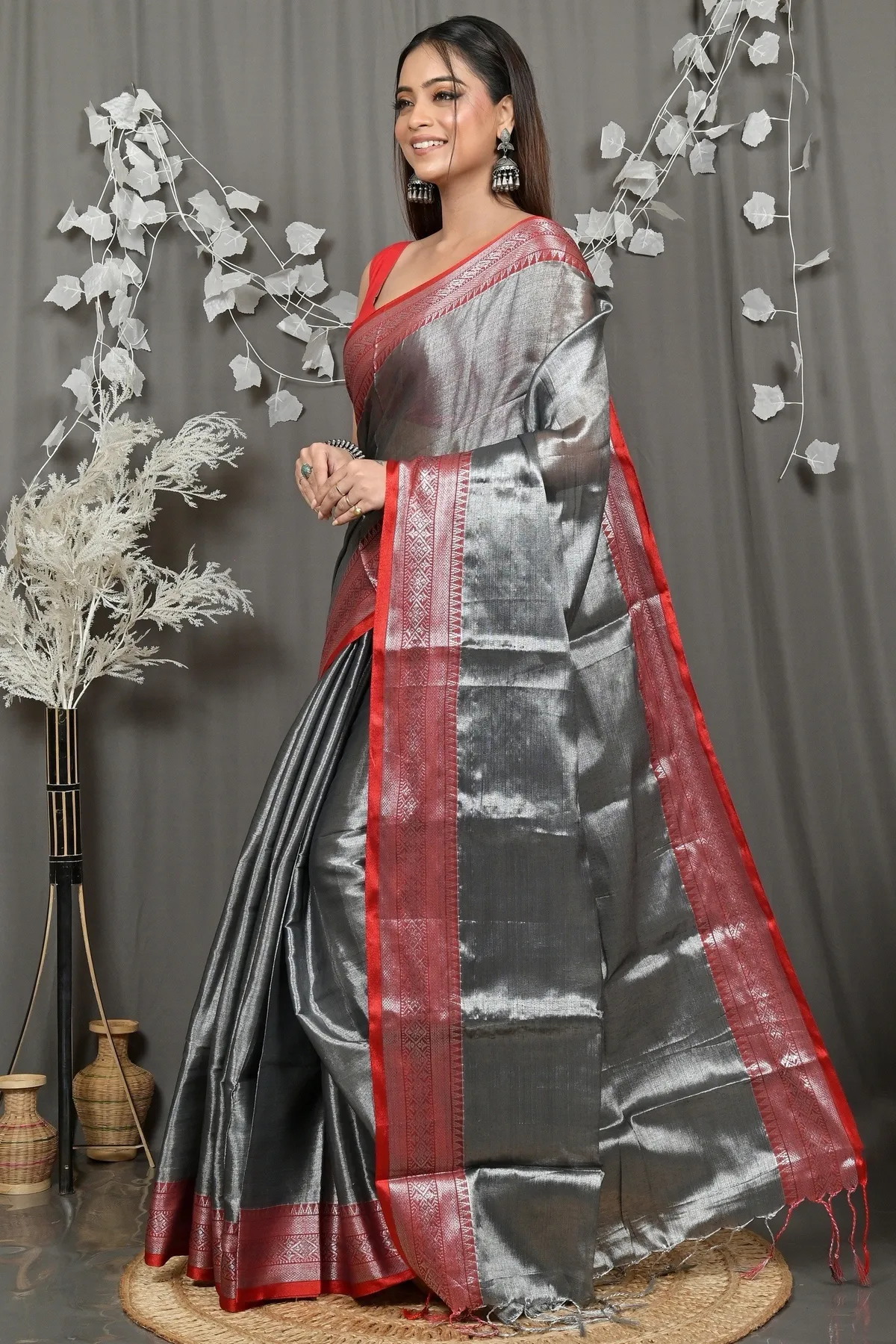 DipDiya Cotton Silk Grey Tisuka Par Heritage of Bengali Handloom Sarees