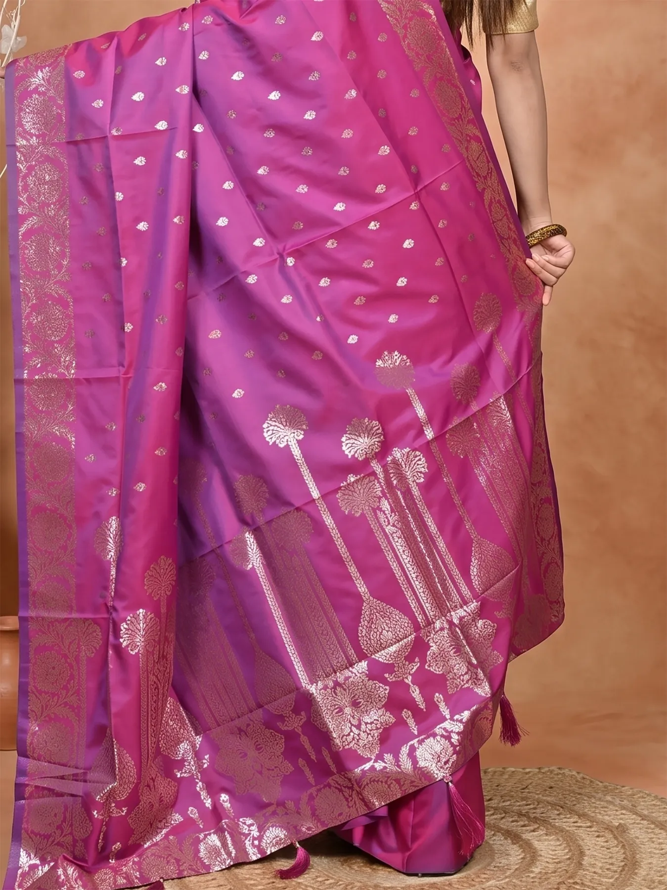 DipDiya Cotton Silk Megenta Pink Samina Heritage of Bengali Tanchui Sarees