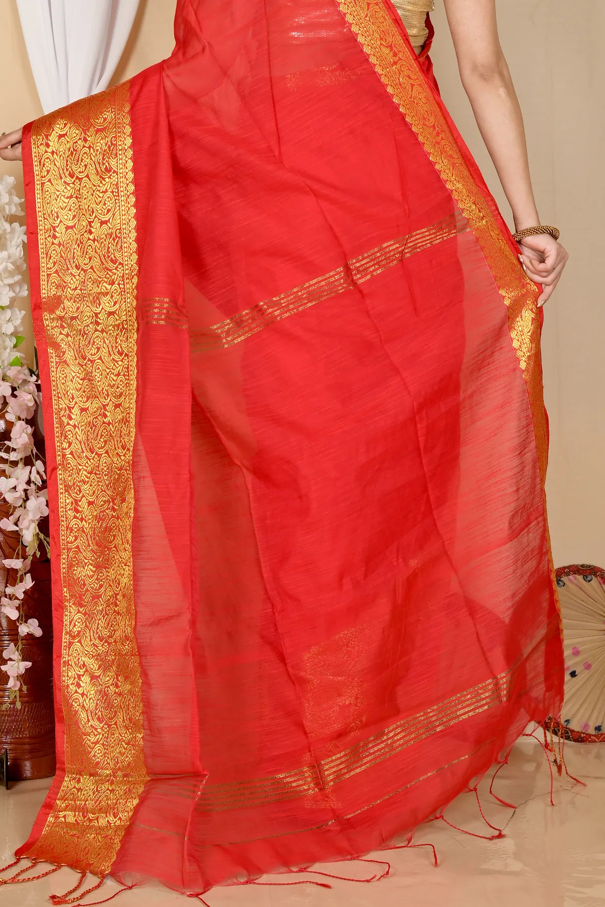 DipDiya Cotton Silk Red Asta Timeless Elegance Handloom Sarees