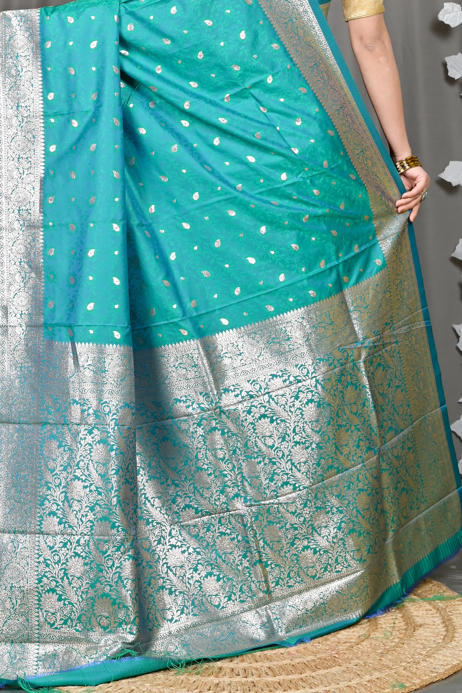 DipDiya Cotton Silk See Green Parova Classic Grace Tanchui Sarees