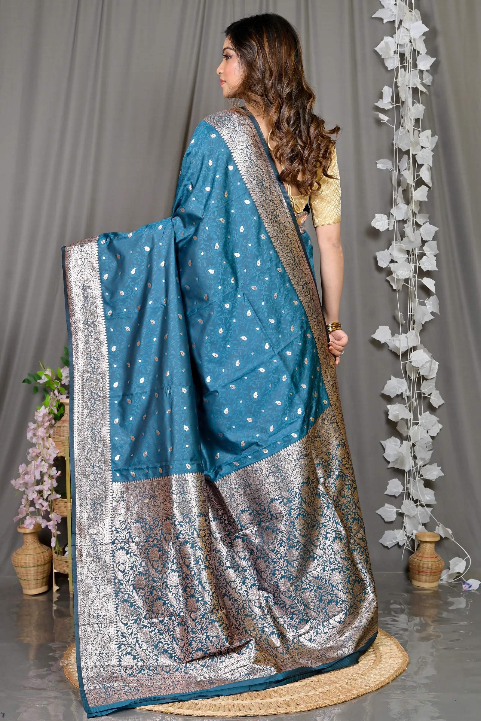 DipDiya Cotton Silk Turquoise Blue Parova Bengali Heritage Tanchui Sarees