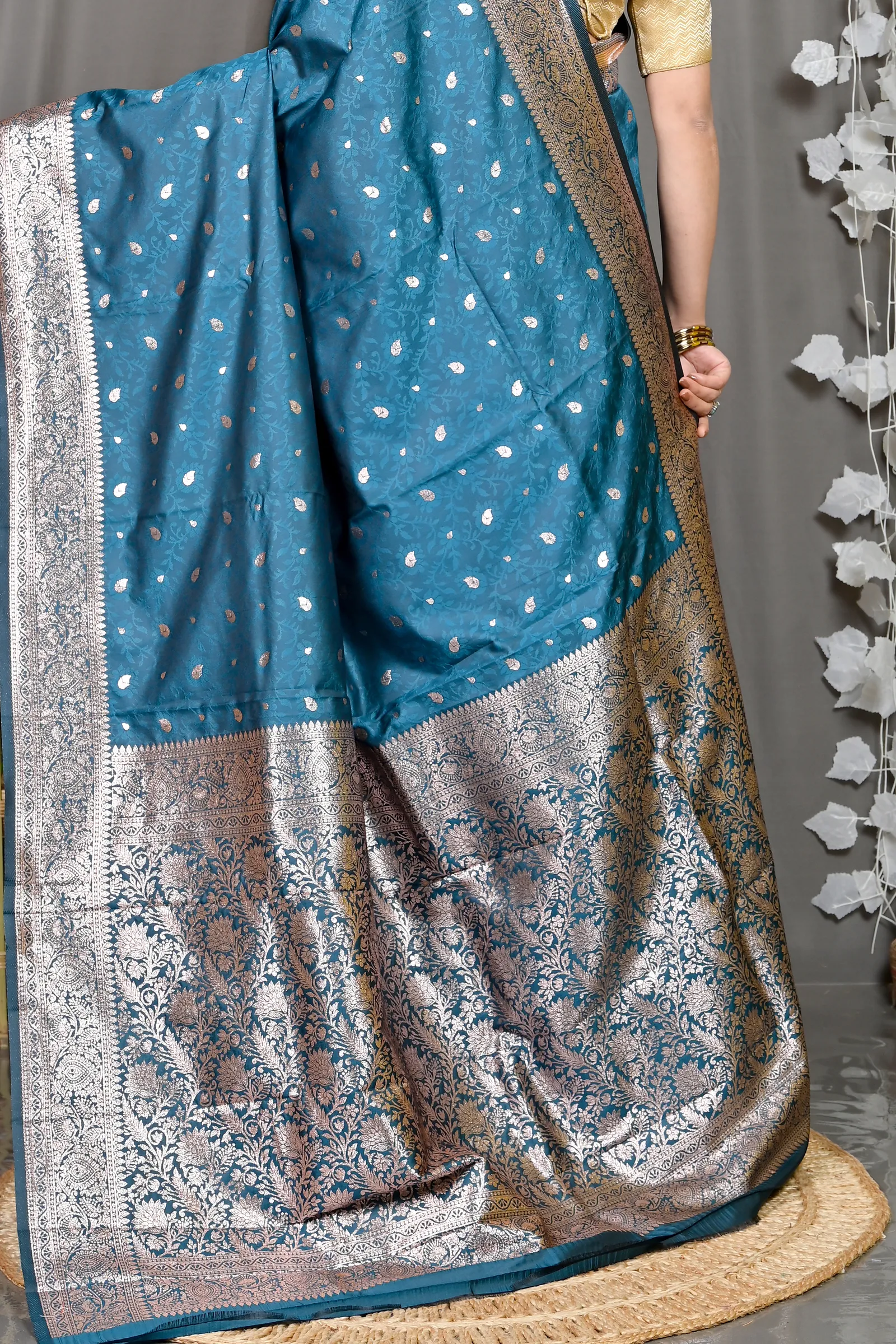 DipDiya Cotton Silk Turquoise Blue Parova Bengali Heritage Tanchui Sarees