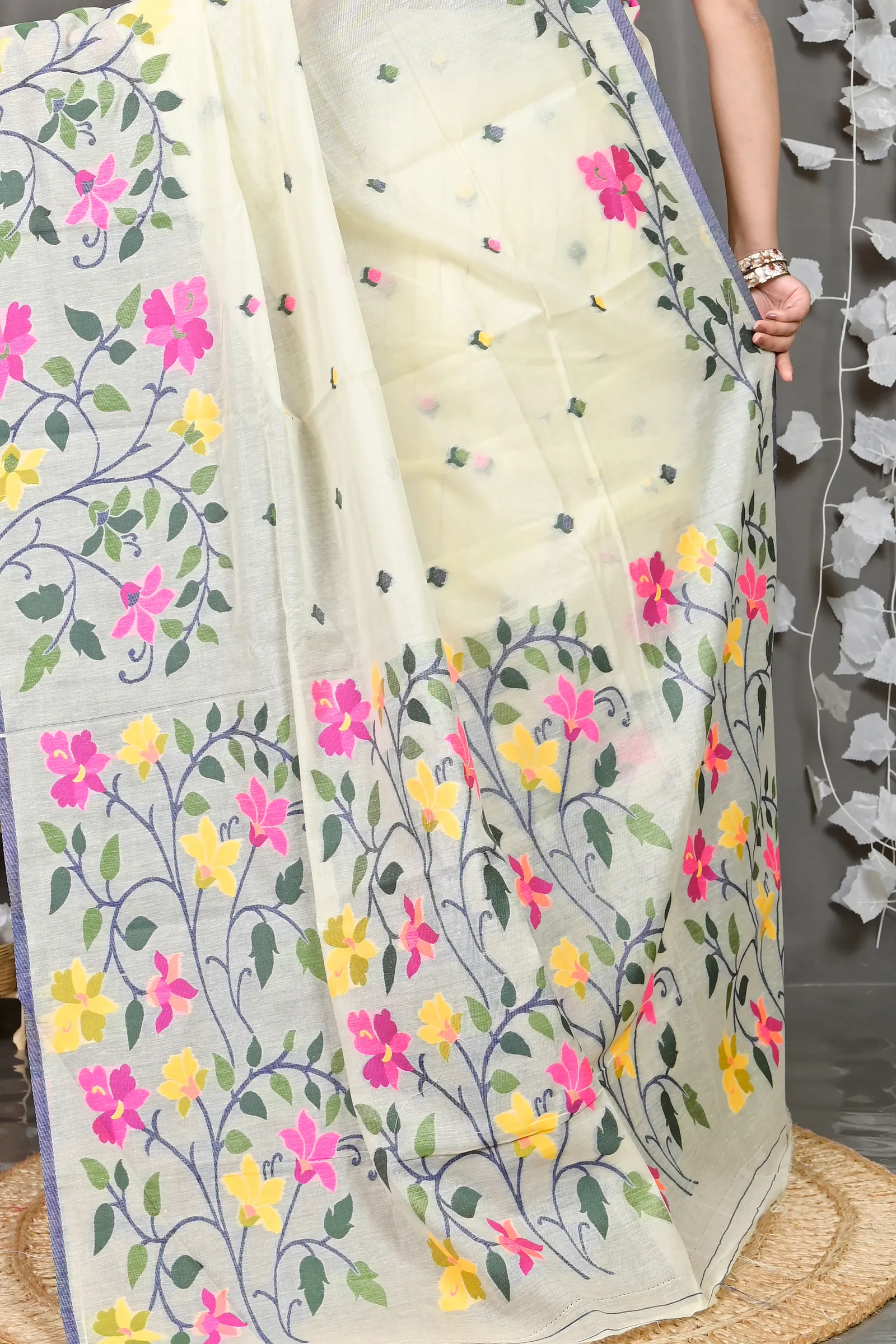 DipDiya Cotton Silk White Parmix Effortless Tradition Handloom Sarees