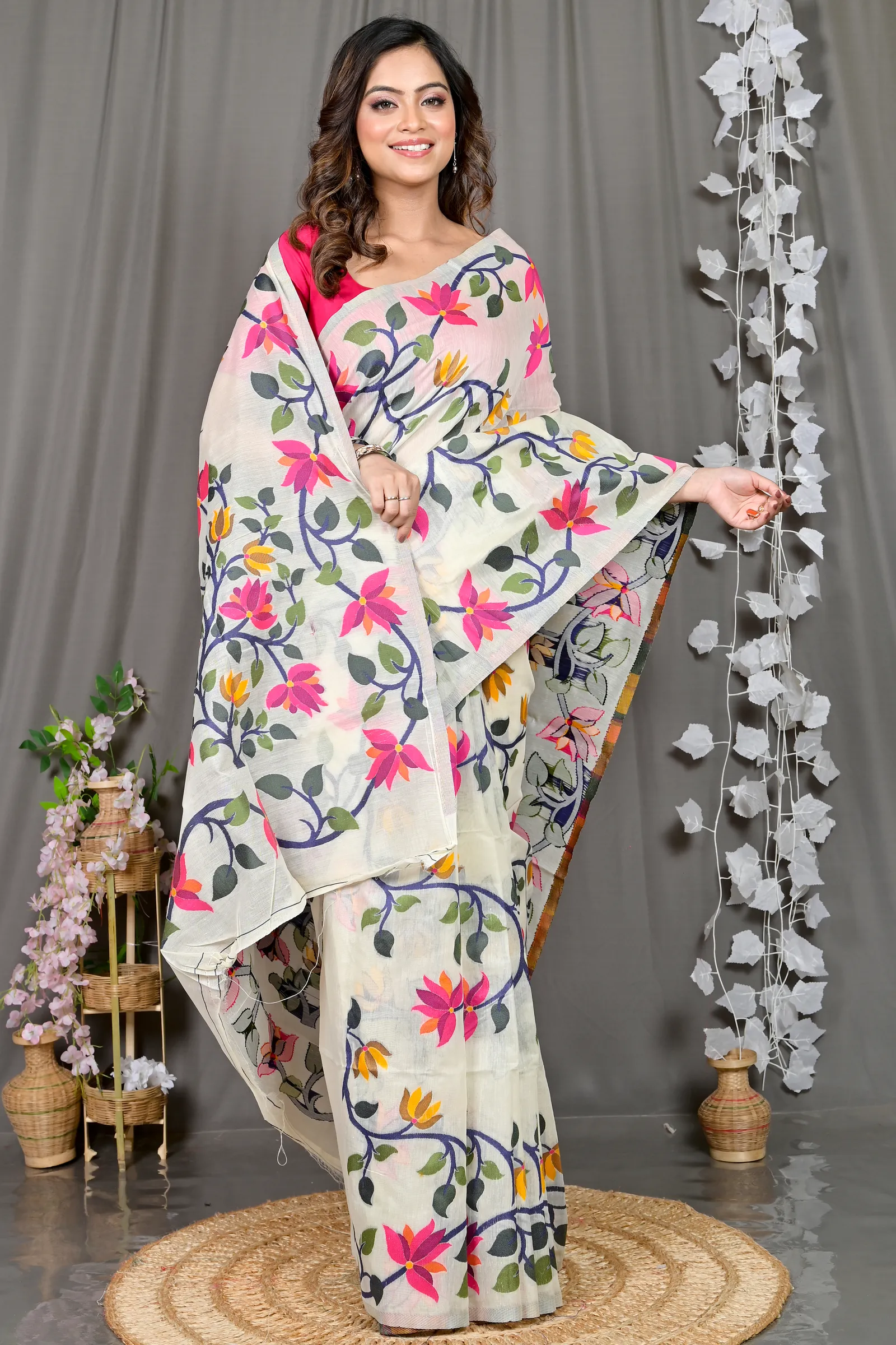 DipDiya Cotton Silk White Parmix Elegance in Every Weave Handloom Sarees