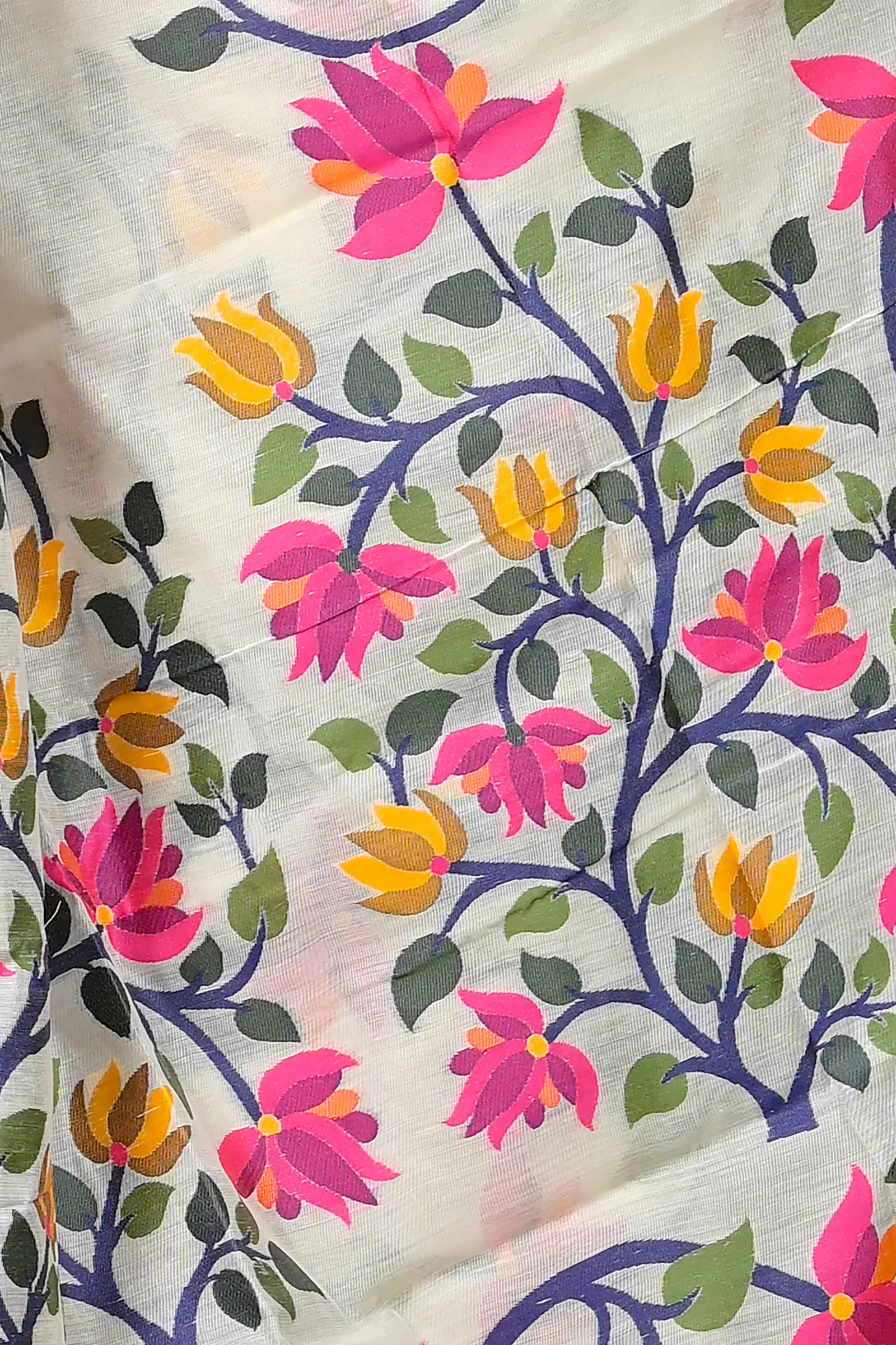 DipDiya Cotton Silk White Parmix Elegance in Every Weave Handloom Sarees