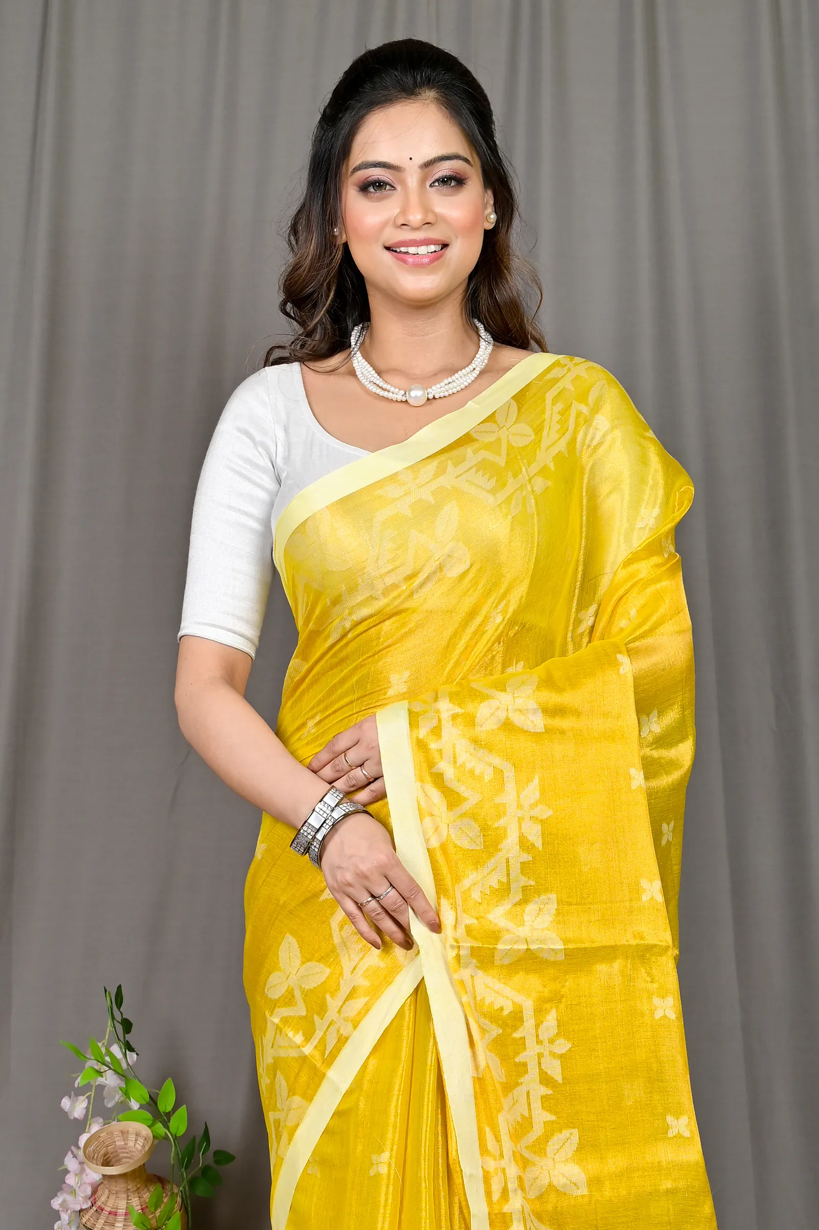 DipDiya Cotton Silk Yellow Parashar Traditional Elegance Tissue Jamdani Sarees