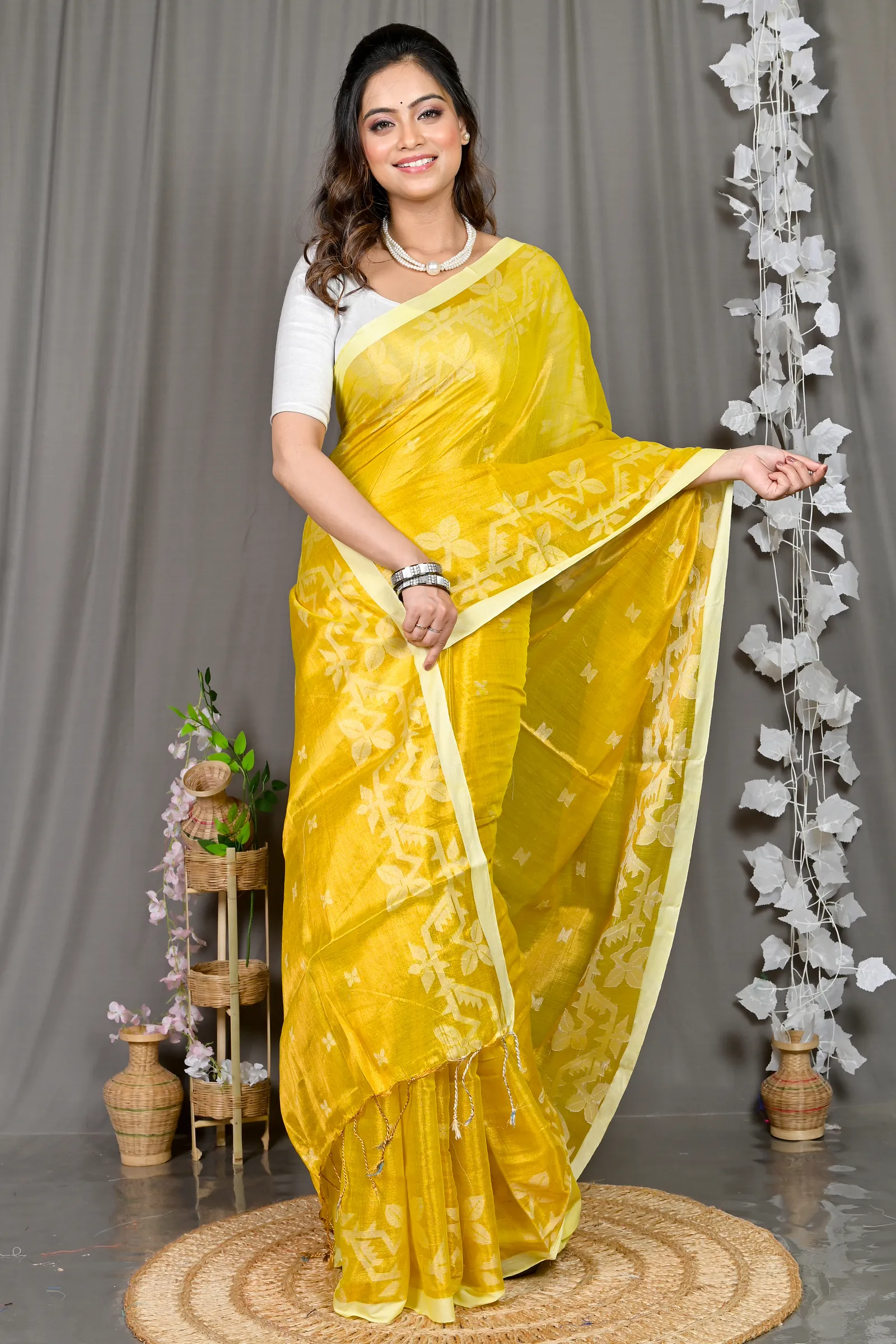 DipDiya Cotton Silk Yellow Parashar Traditional Elegance Tissue Jamdani Sarees