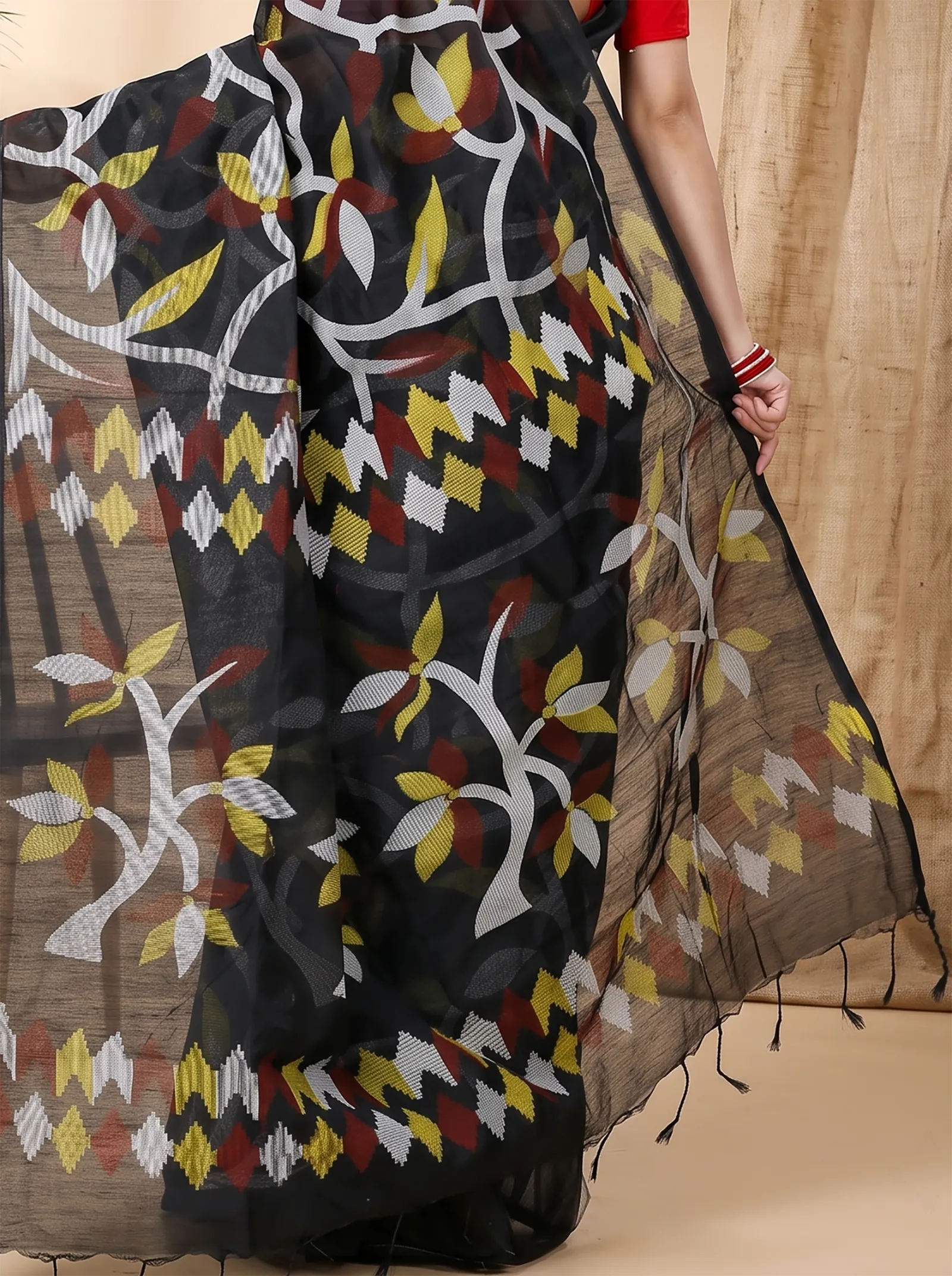 DipDiya Cotton  Traditional Bengali Black Artisan Crafted Naren Handloom Saree