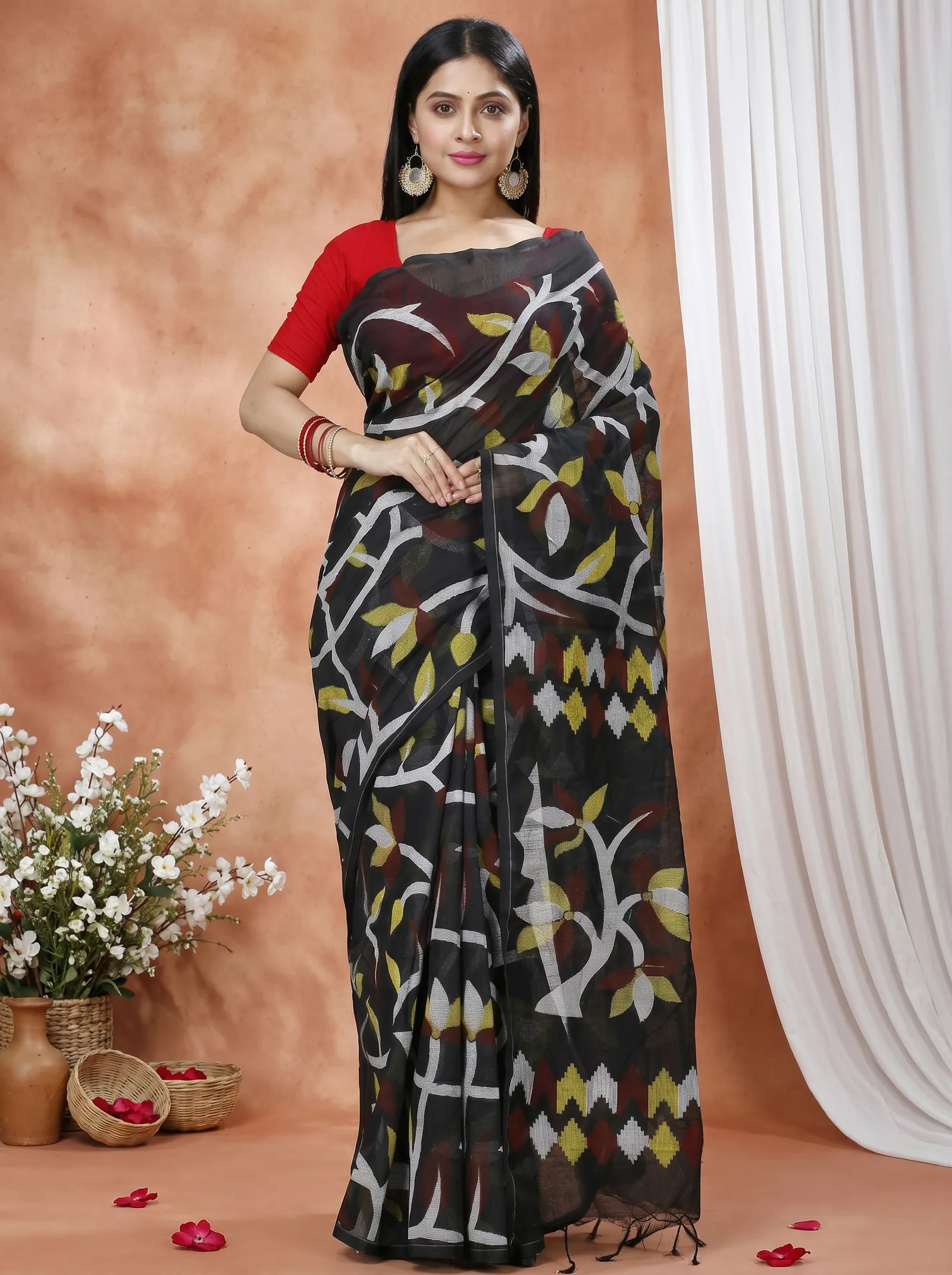 DipDiya Cotton  Traditional Bengali Black Artisan Crafted Naren Handloom Saree