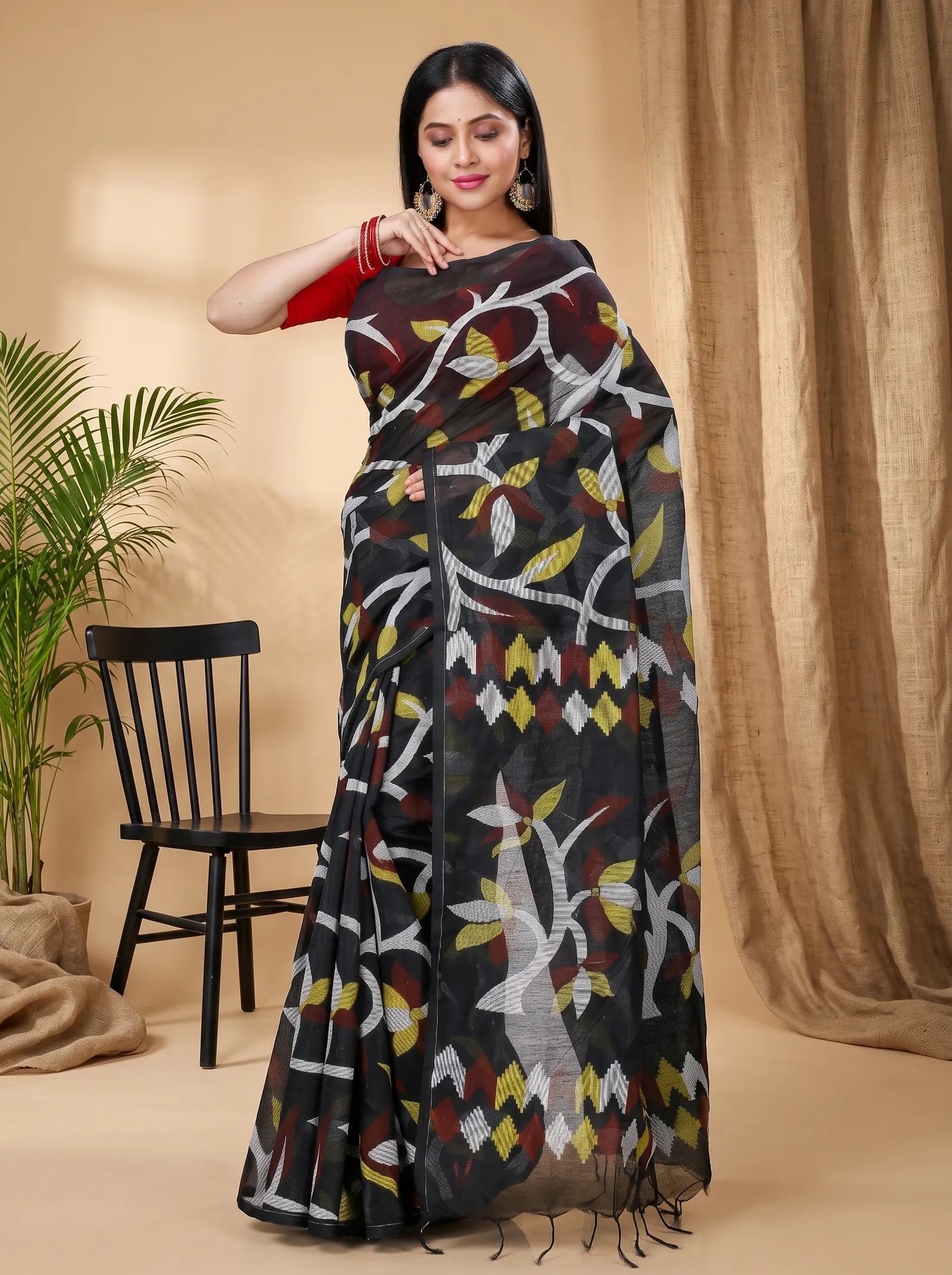 DipDiya Cotton  Traditional Bengali Black Artisan Crafted Naren Handloom Saree