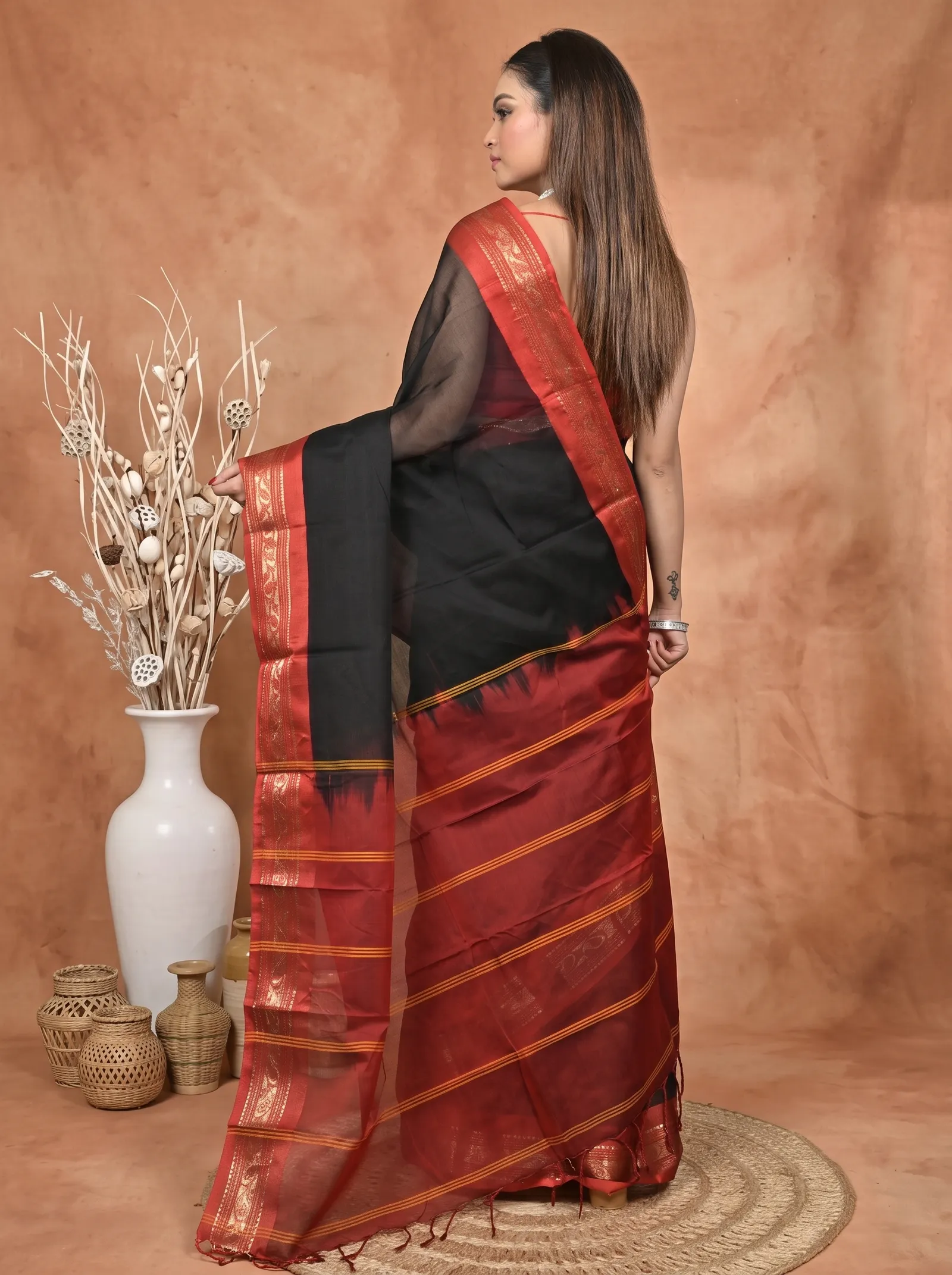 DipDiya Cotton  Traditional Bengali Black Red Artisan Crafted Parlik Gadwal Saree