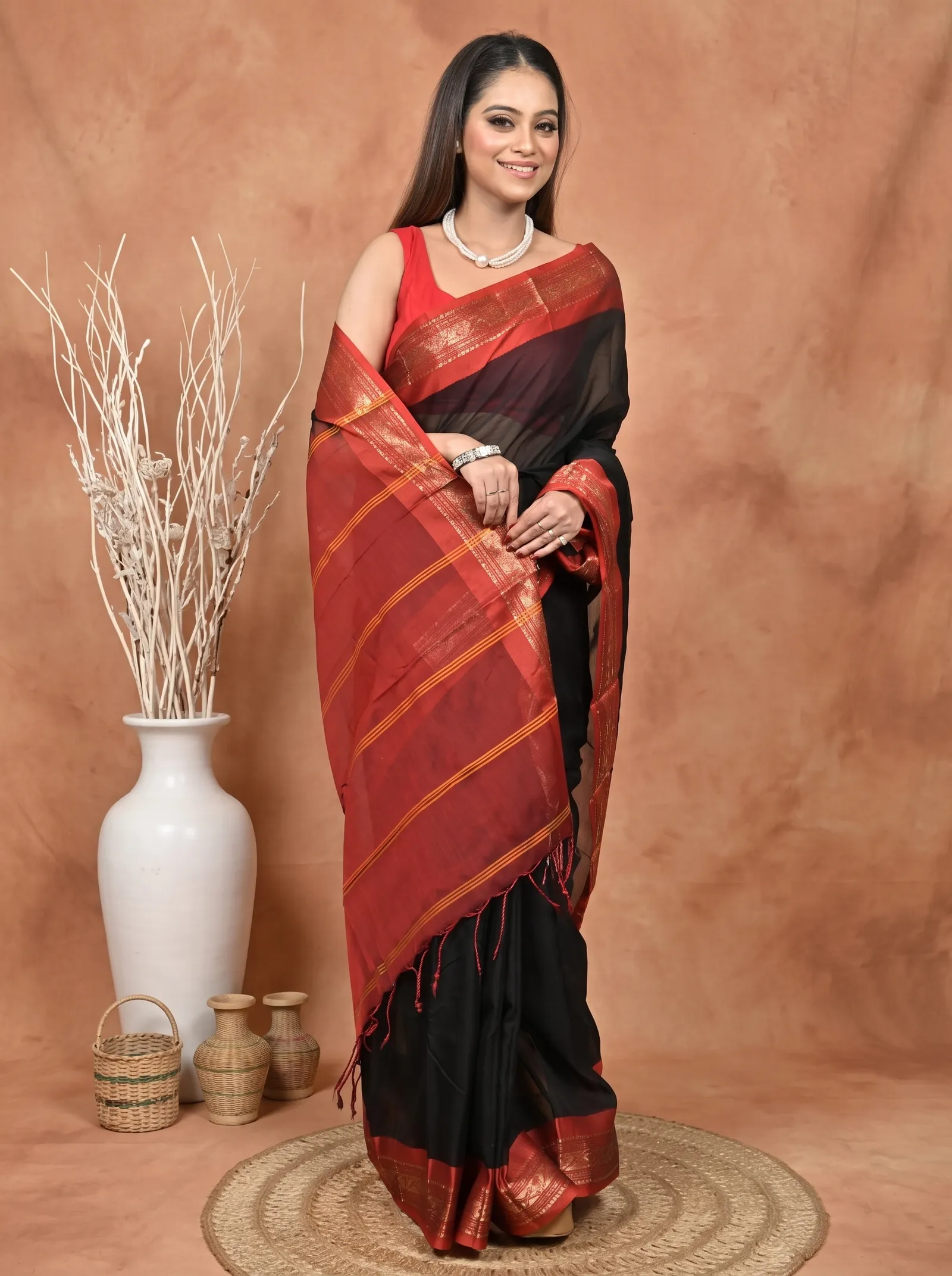 DipDiya Cotton  Traditional Bengali Black Red Artisan Crafted Parlik Gadwal Saree