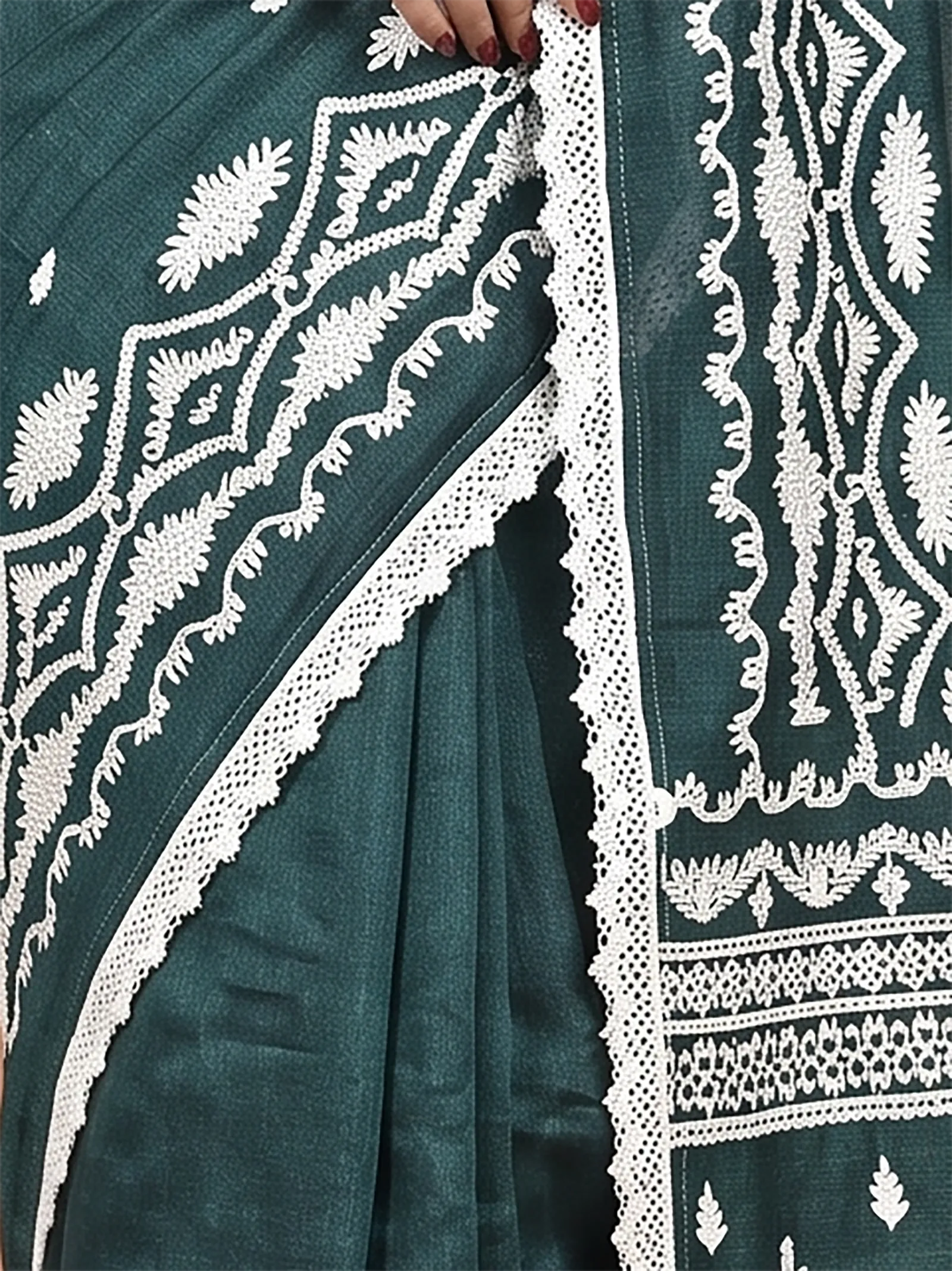DipDiya Cotton  Traditional Bengali Dark Green Artisan Crafted Parepu Handloom Saree