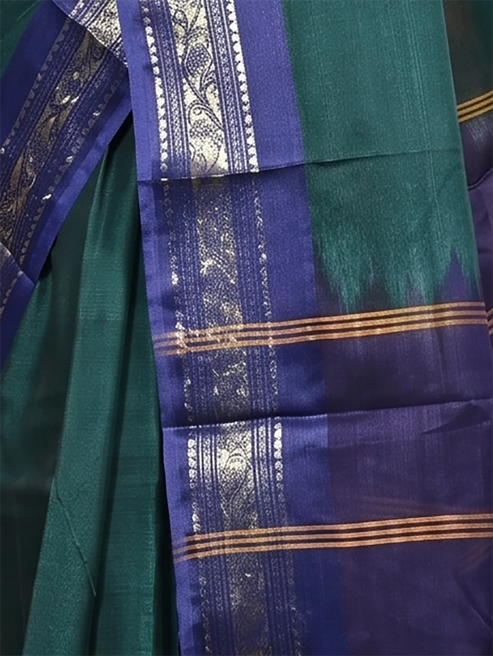 DipDiya Cotton  Traditional Bengali Dark Green Blue Artisan Crafted Parlik Gadwal Saree