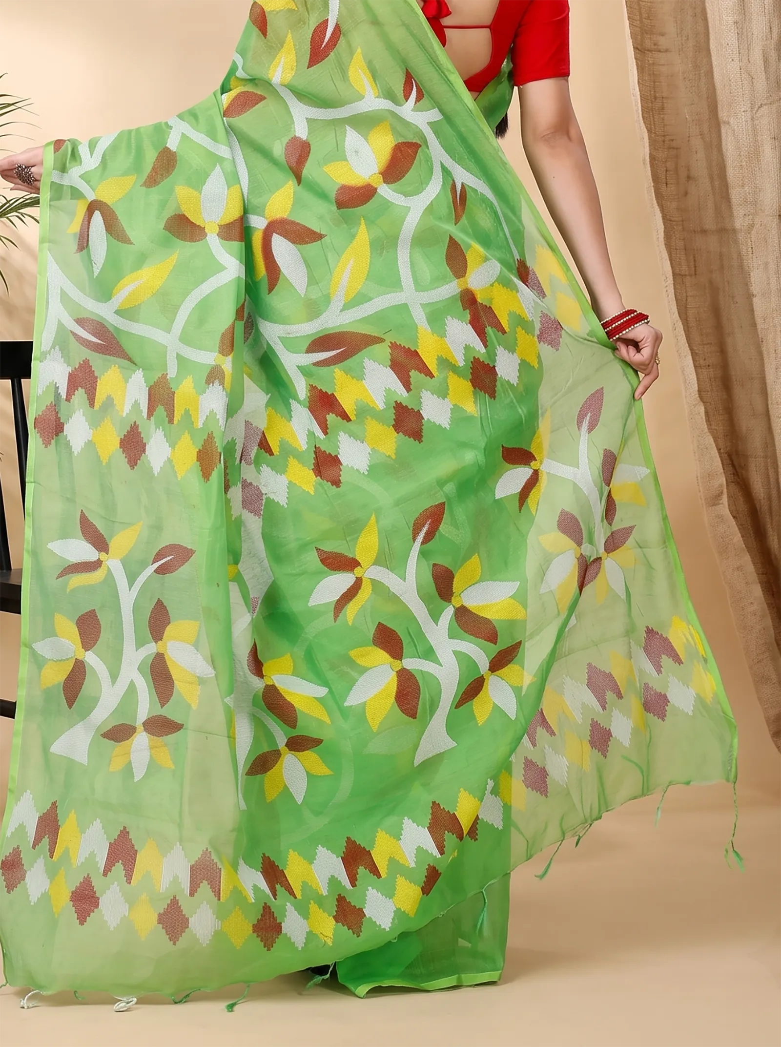 DipDiya Cotton  Traditional Bengali Green Artisan Crafted Naren Handloom Saree