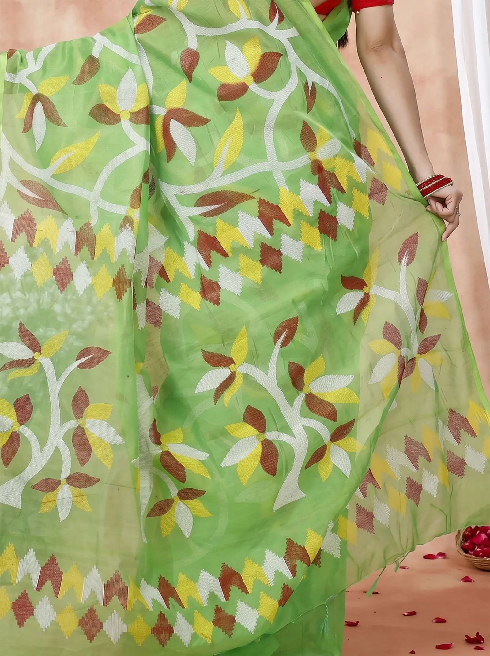 DipDiya Cotton  Traditional Bengali Green Artisan Crafted Naren Handloom Saree