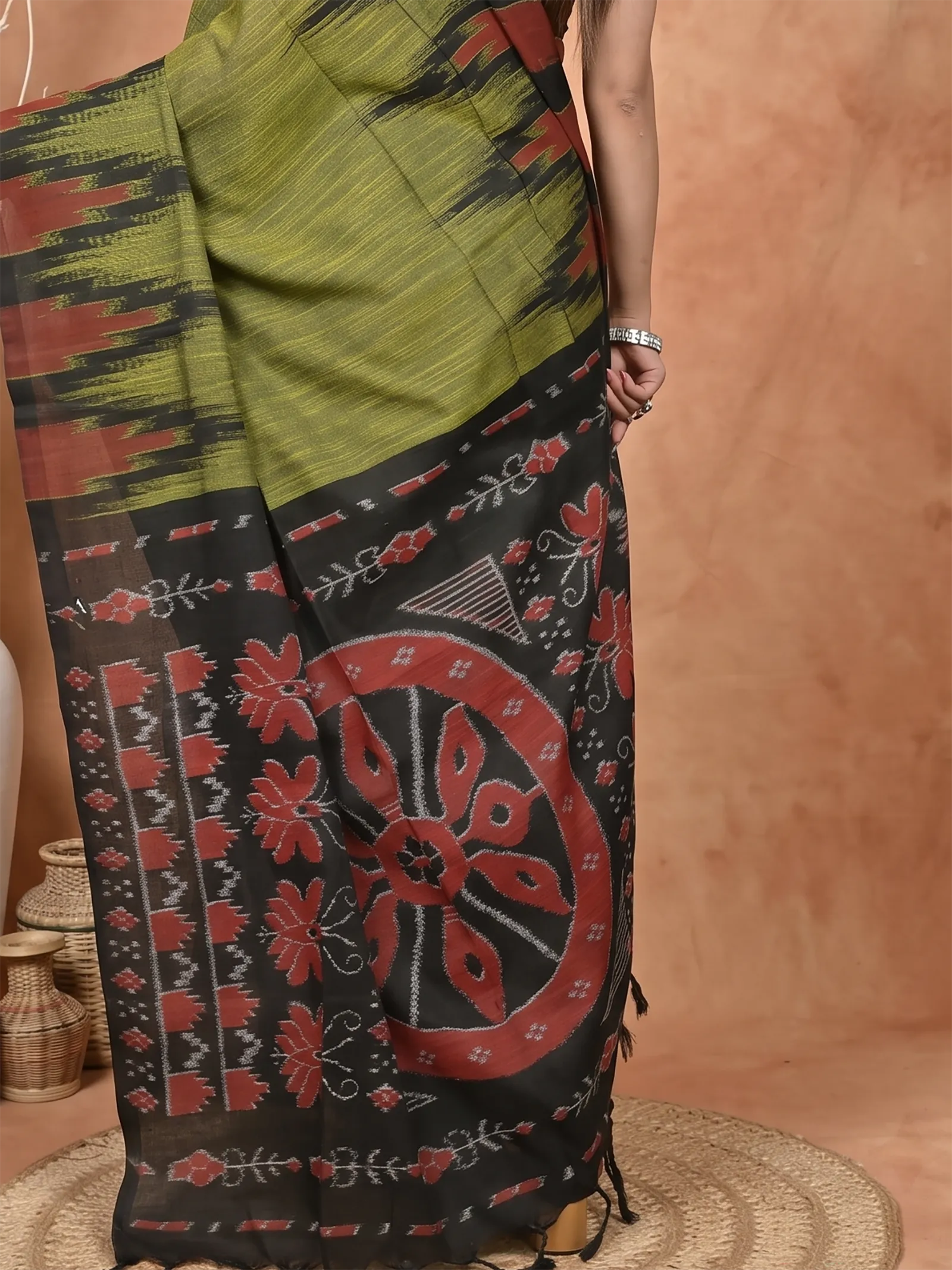 DipDiya Cotton  Traditional Bengali Green Black Artisan Crafted Soupur Kotki Saree