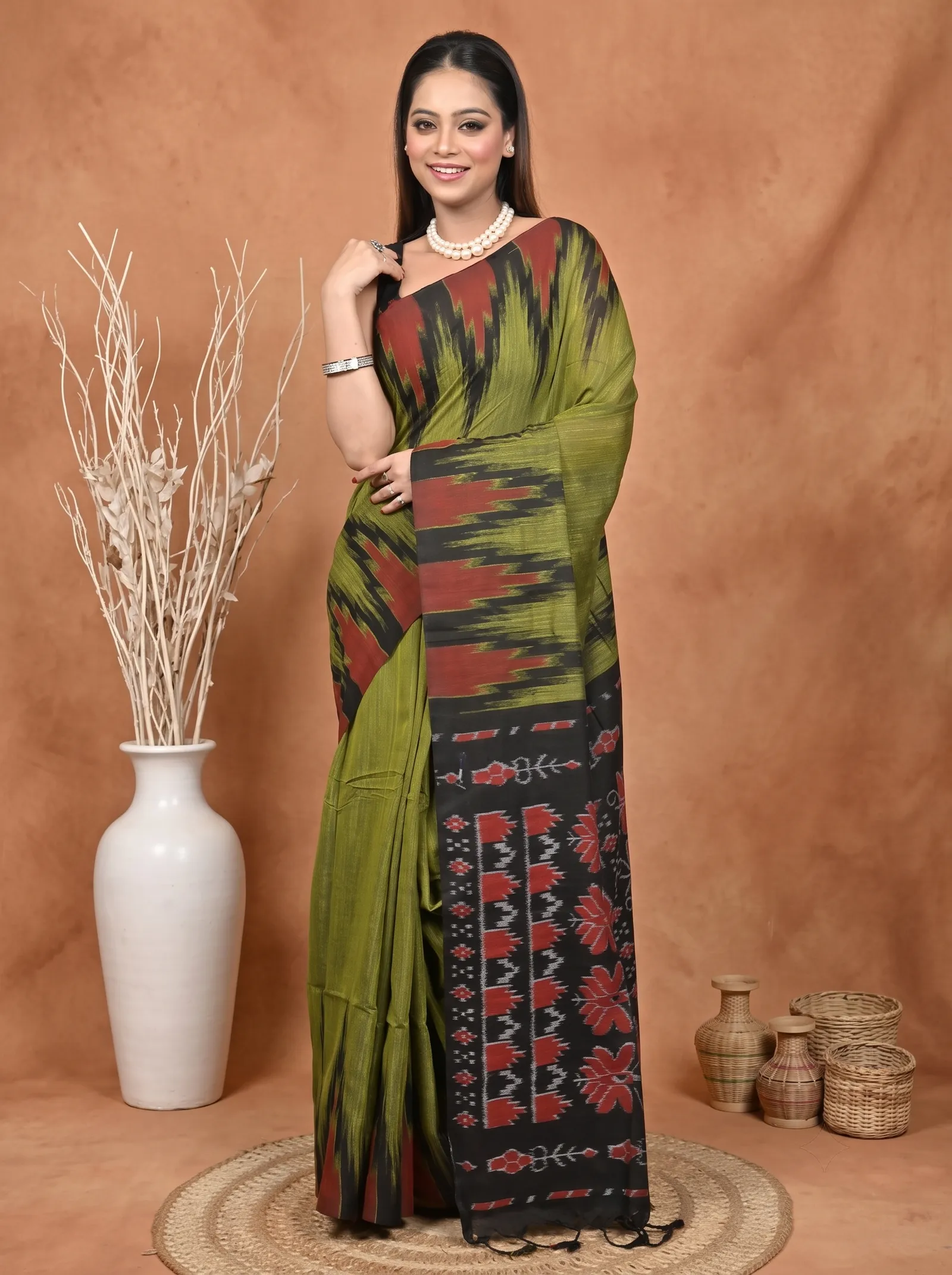 DipDiya Cotton  Traditional Bengali Green Black Artisan Crafted Soupur Kotki Saree