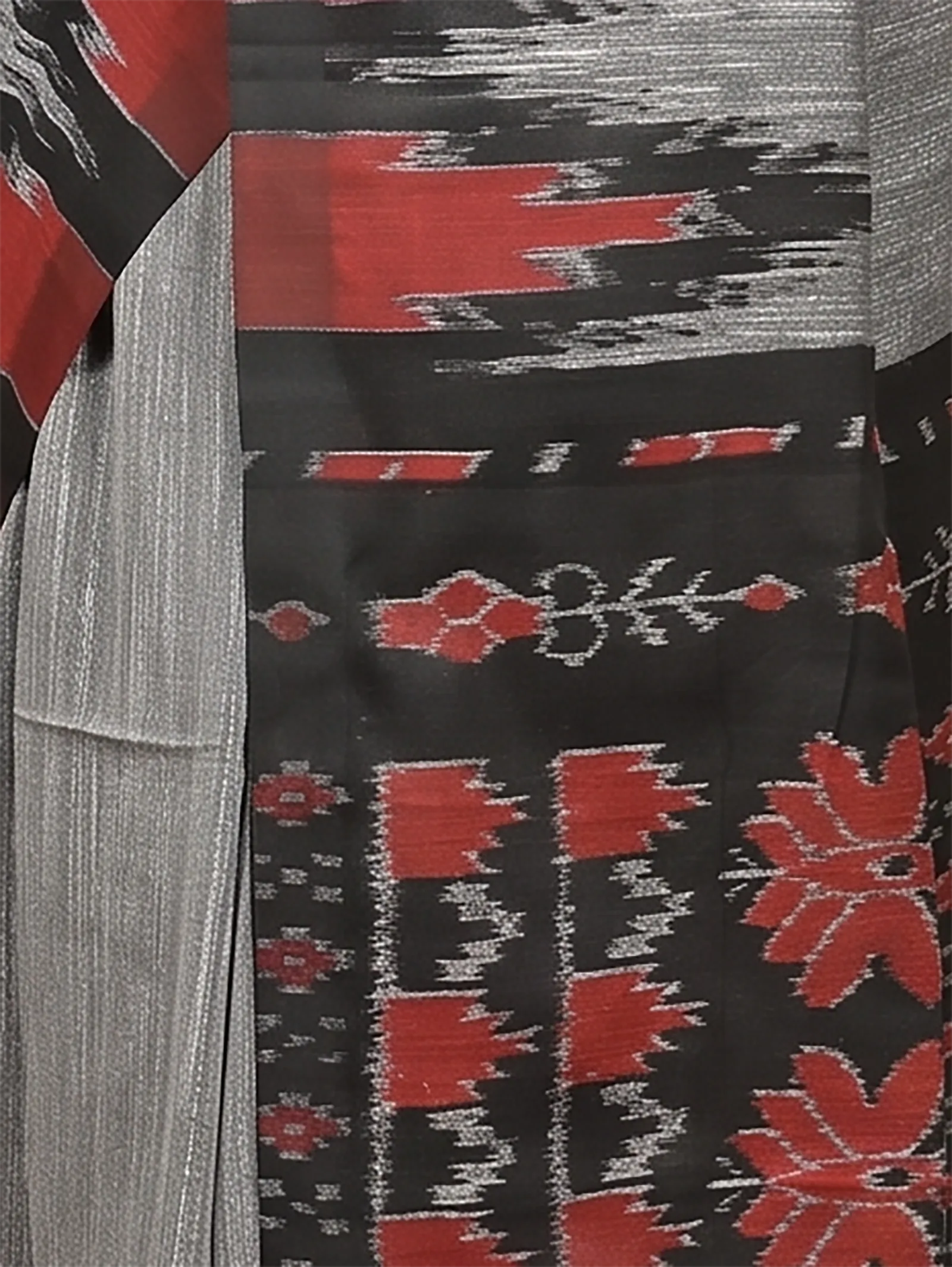 DipDiya Cotton  Traditional Bengali Grey Black Artisan Crafted Soupur Kotki Saree