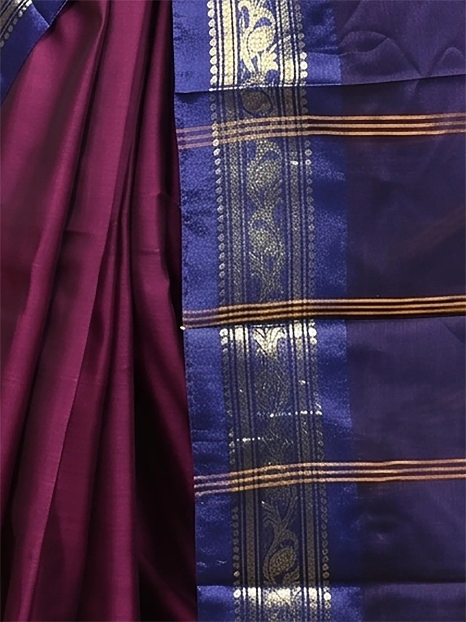 DipDiya Cotton  Traditional Bengali Magenta Artisan Crafted Parlik Gadwal Saree