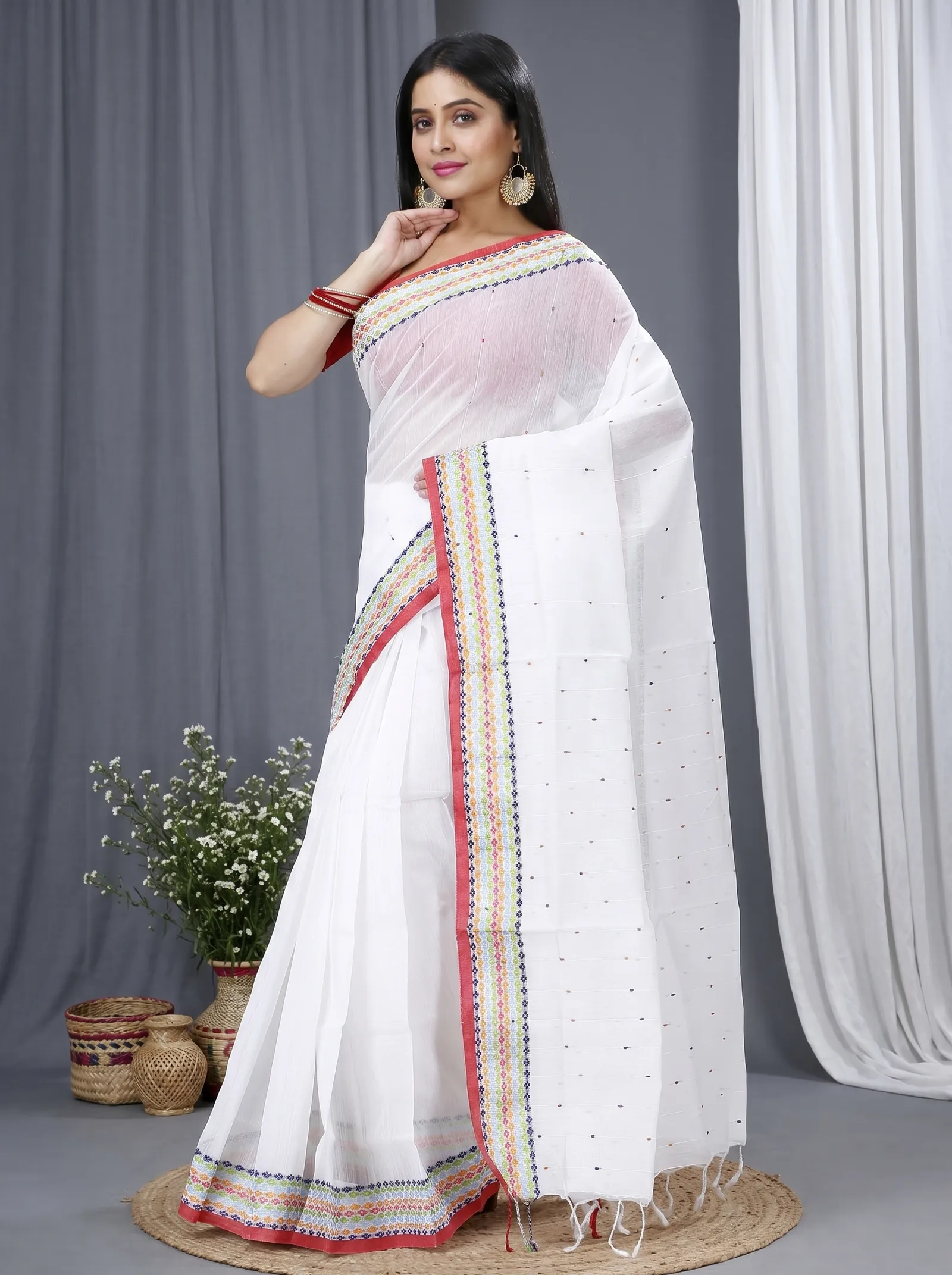 DipDiya Cotton  Traditional Bengali White Artisan Crafted Popkn Handloom Saree