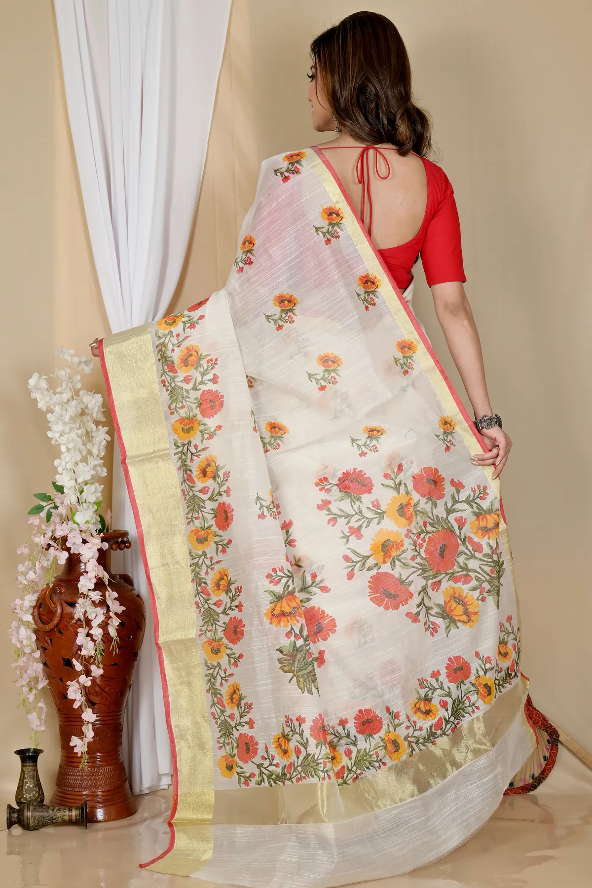 DipDiya Cotton White Narme Masterfully Woven Printed Handloom Sarees
