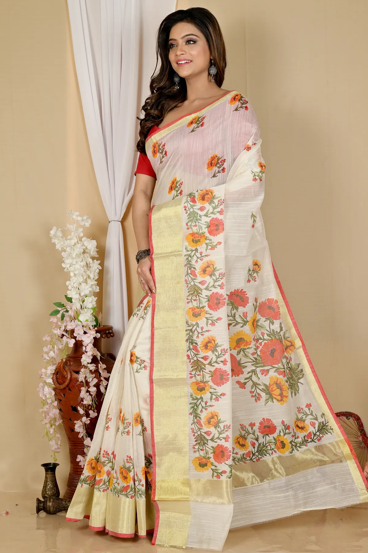 DipDiya Cotton White Narme Masterfully Woven Printed Handloom Sarees