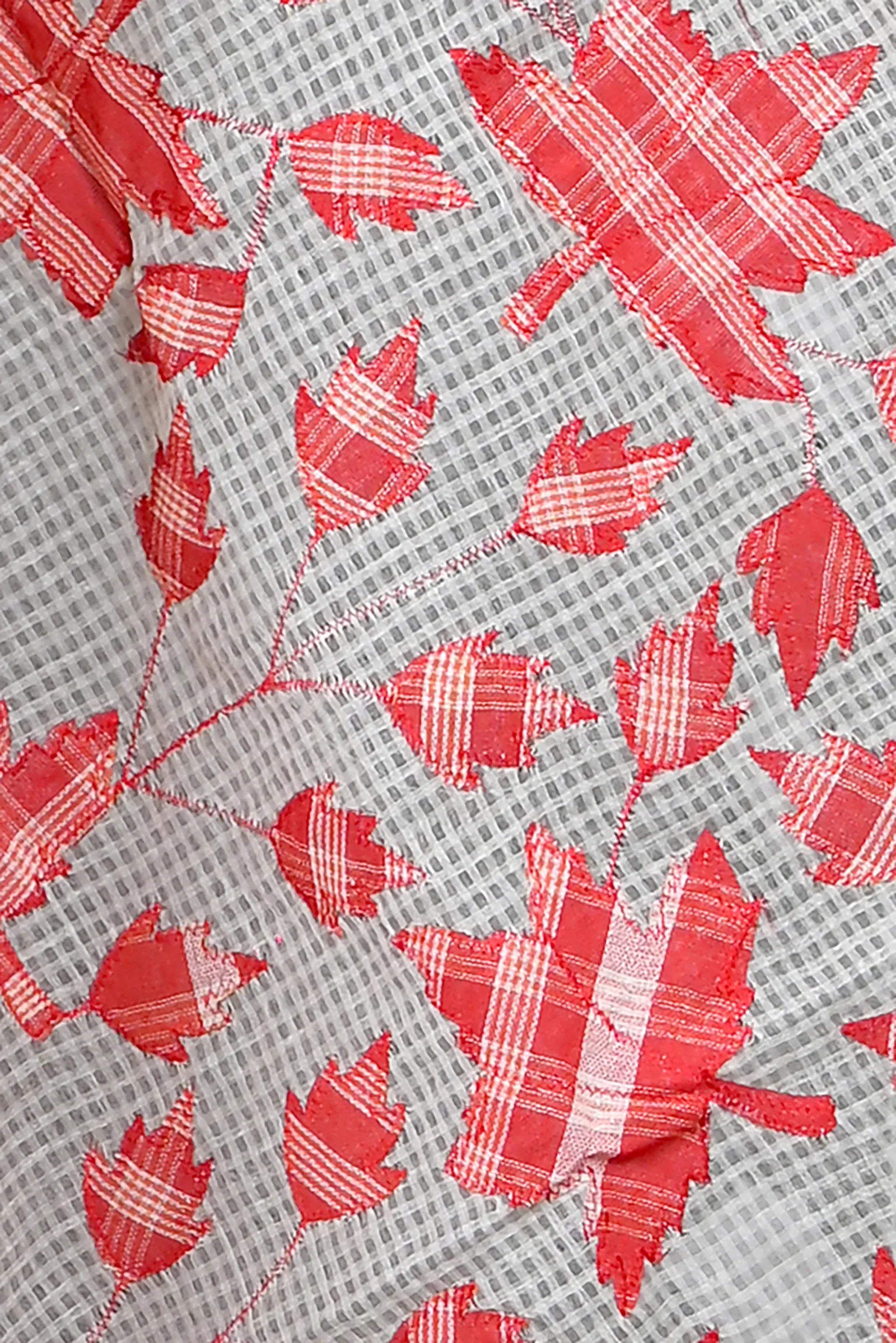 DipDiya Cotton White Red Variti Aplic Heritage You Can Wear Applique Sarees