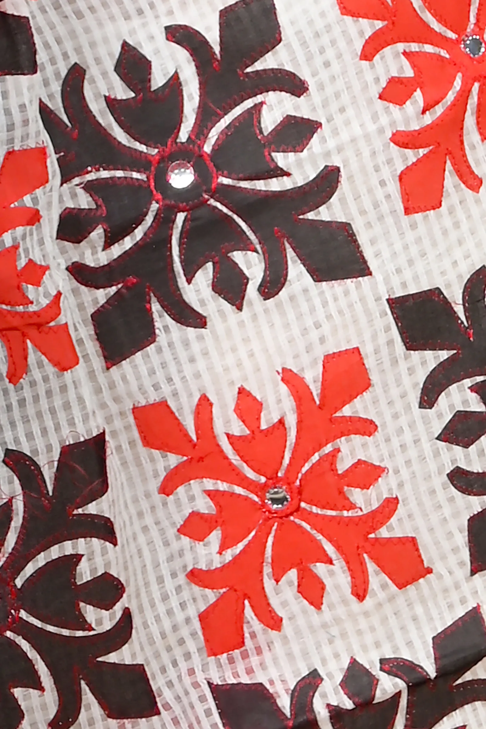 DipDiya Cotton White Red Variti Aplic Loom to Love Applique Sarees