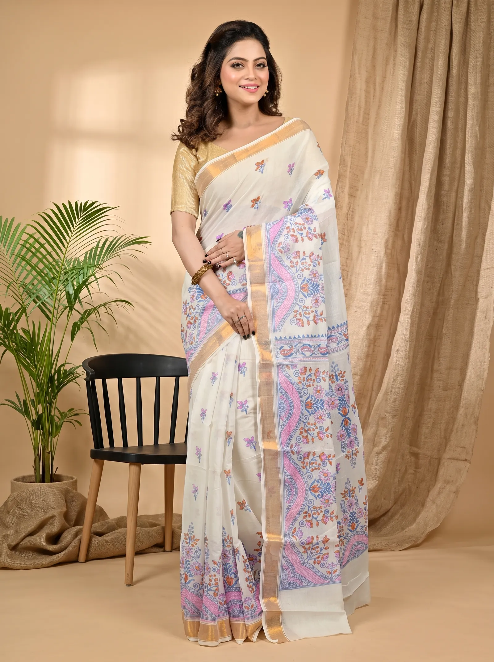 DipDiya Cotton White Red Variti pritat Rooted in Bengal Printed Handloom Sarees