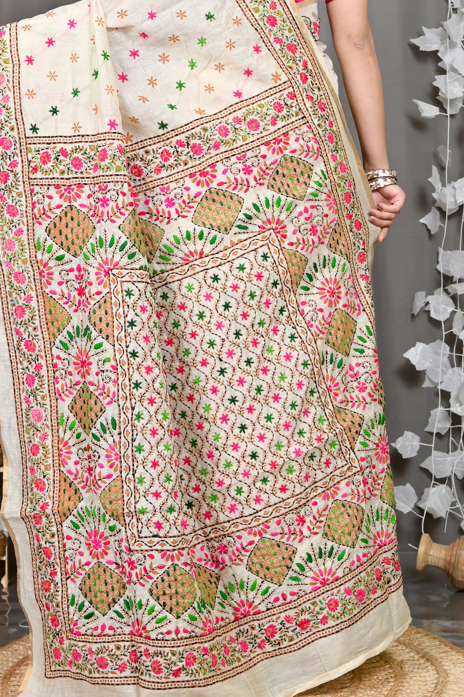DipDiya Cotton White Varitikath Crafted with Soul Kantha Stitch Sarees