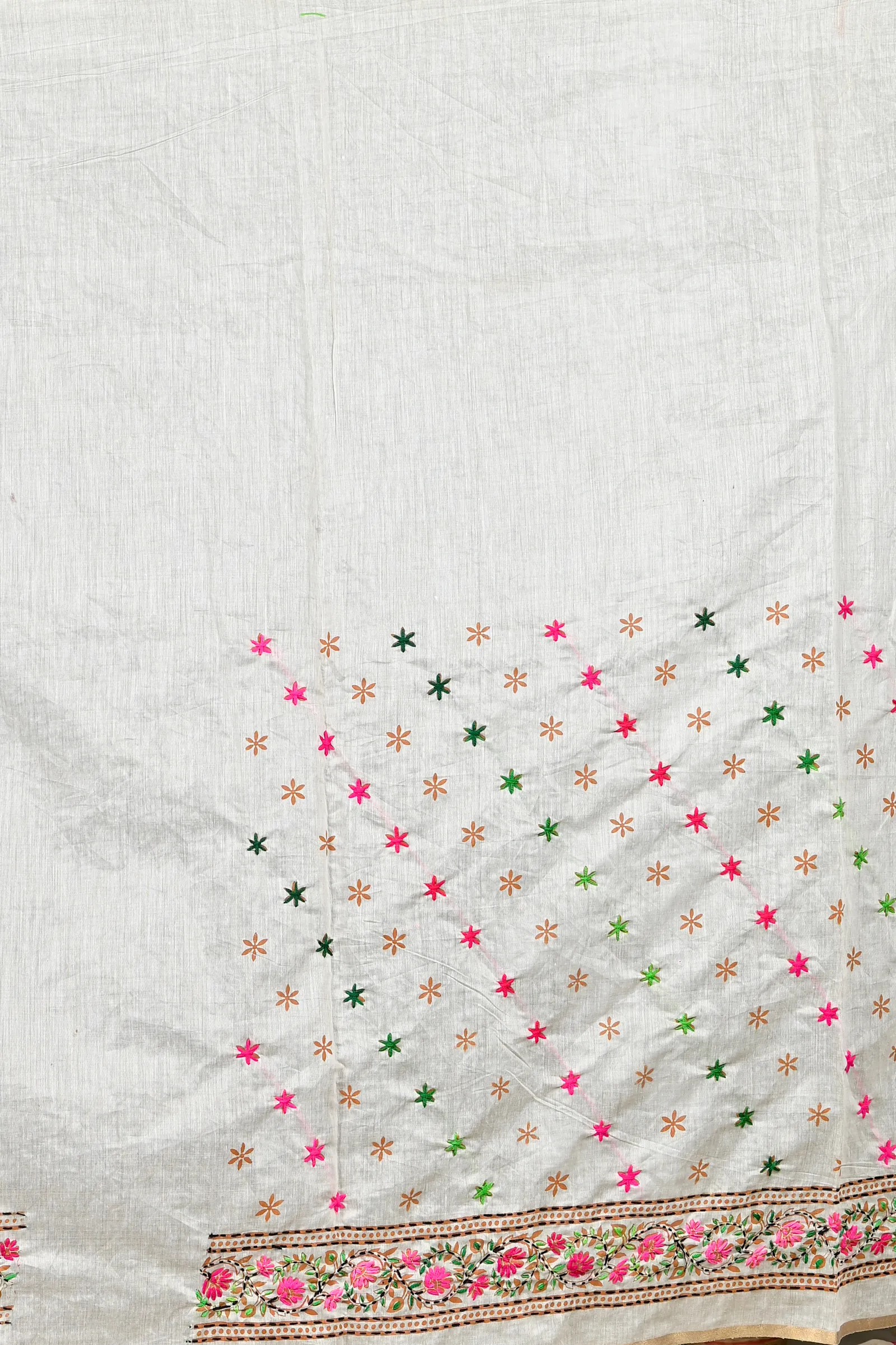 DipDiya Cotton White Varitikath Crafted with Soul Kantha Stitch Sarees