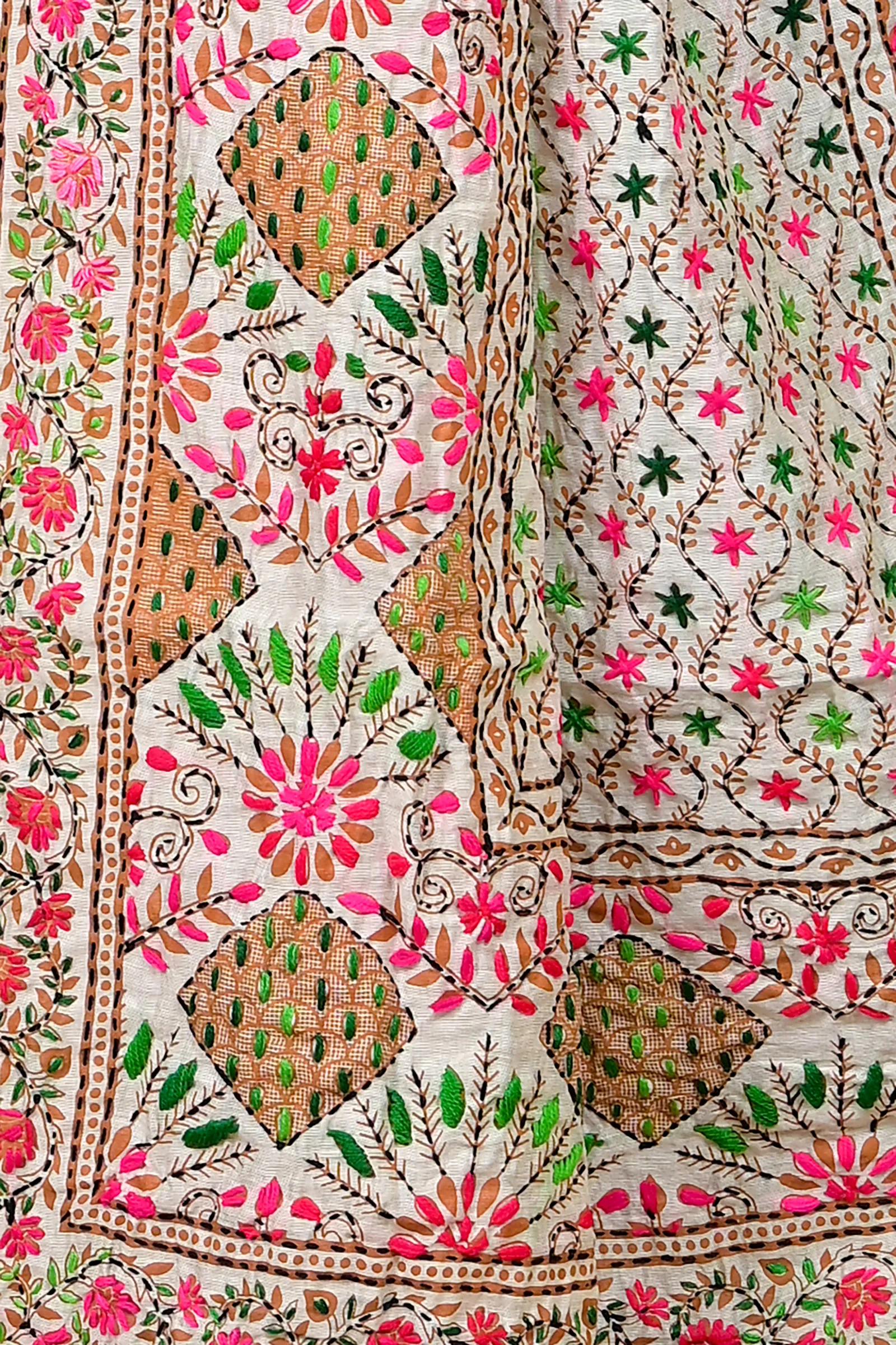 DipDiya Cotton White Varitikath Crafted with Soul Kantha Stitch Sarees