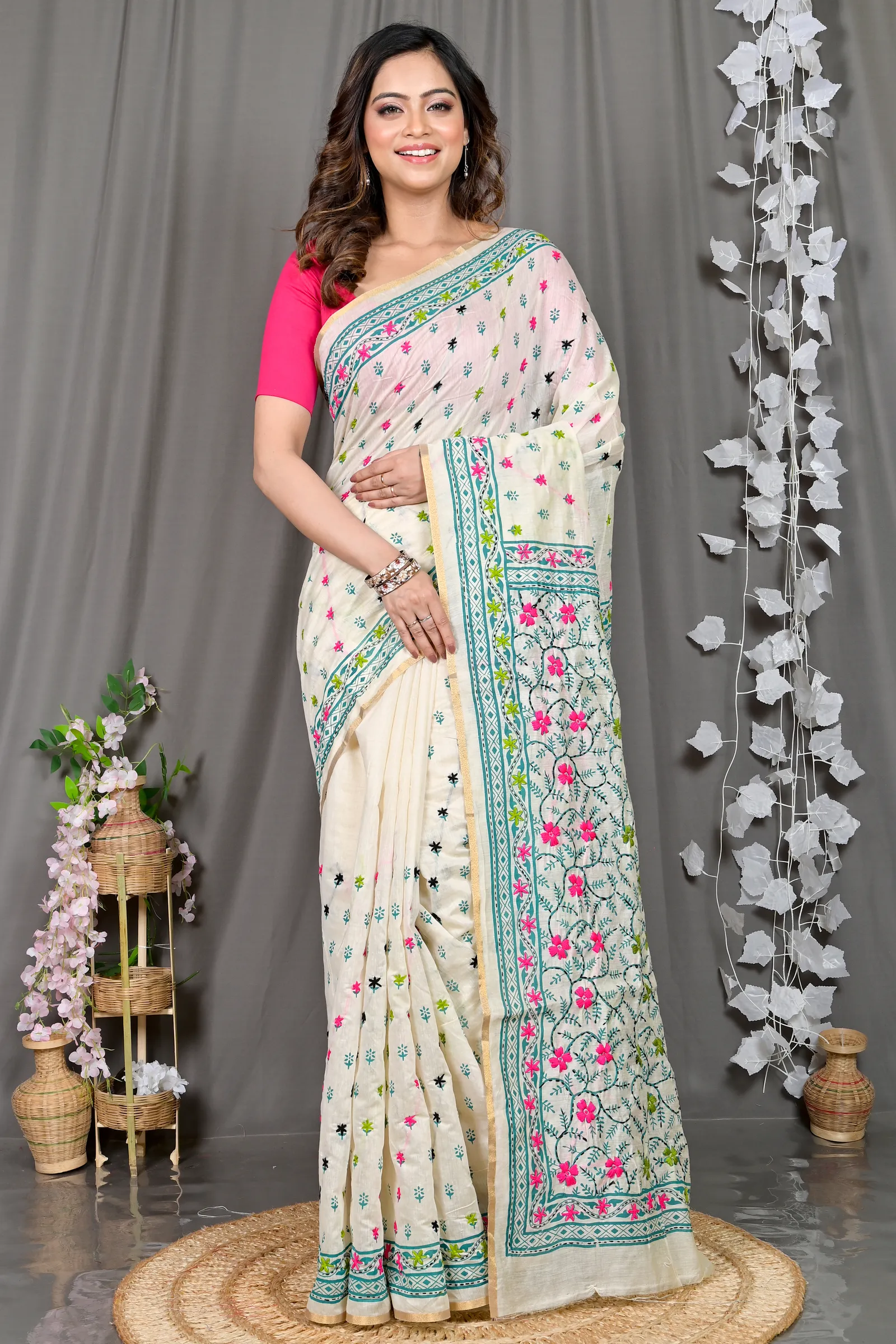 DipDiya Cotton White Varitikath Effortless Tradition Kantha Stitch Sarees
