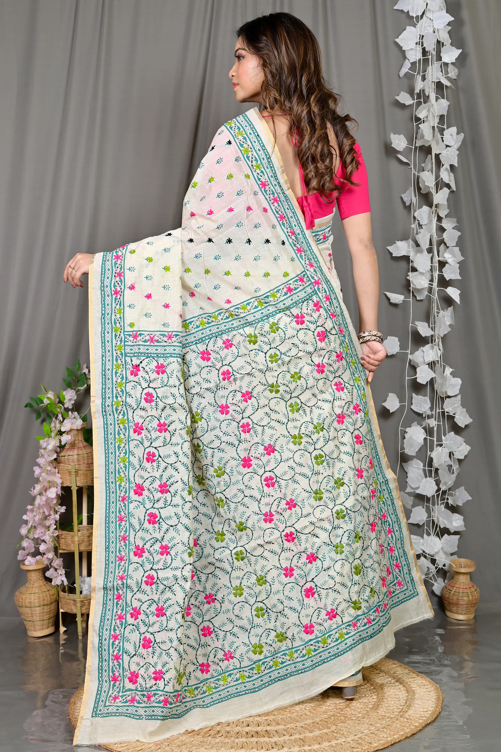 DipDiya Cotton White Varitikath Effortless Tradition Kantha Stitch Sarees
