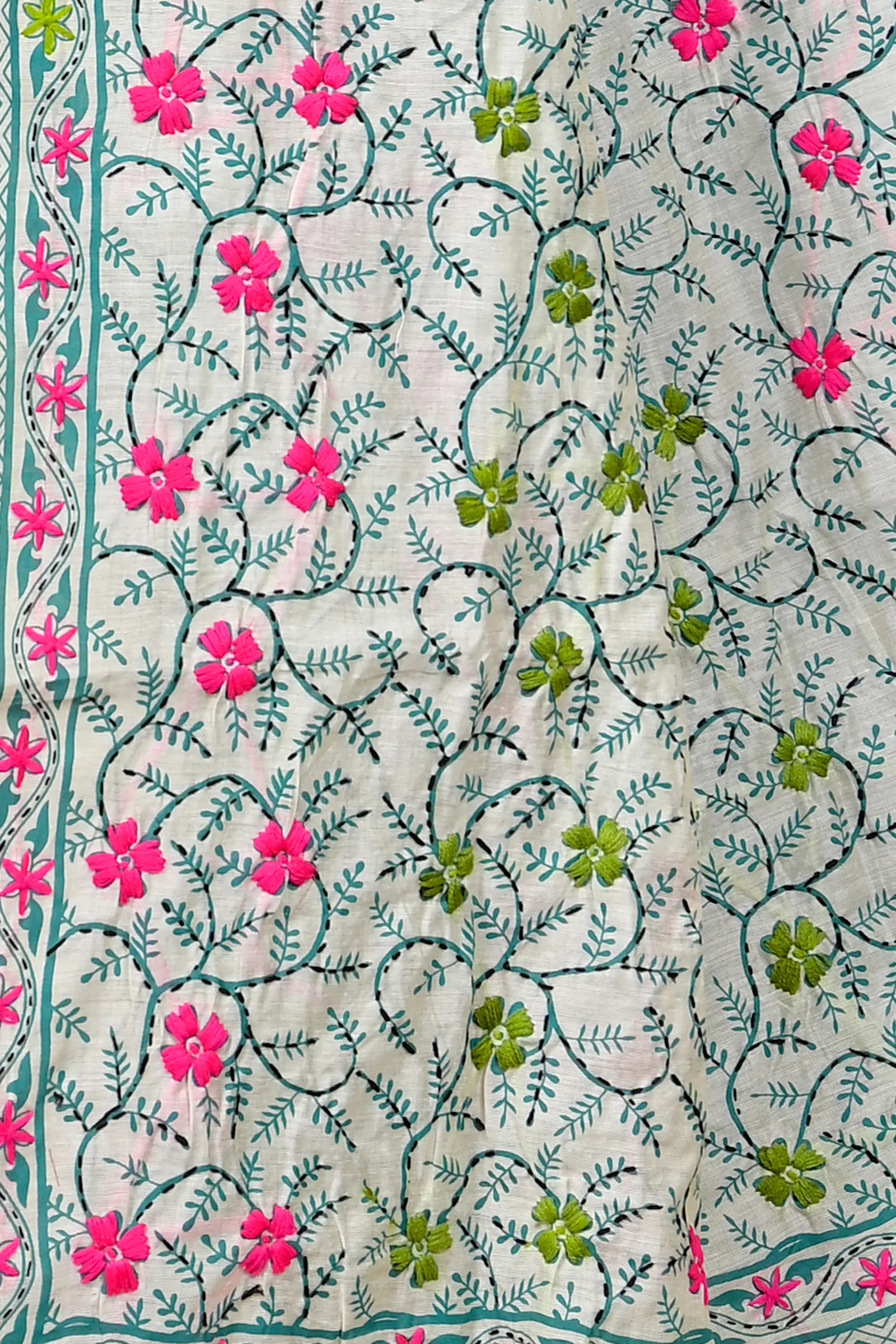 DipDiya Cotton White Varitikath Effortless Tradition Kantha Stitch Sarees