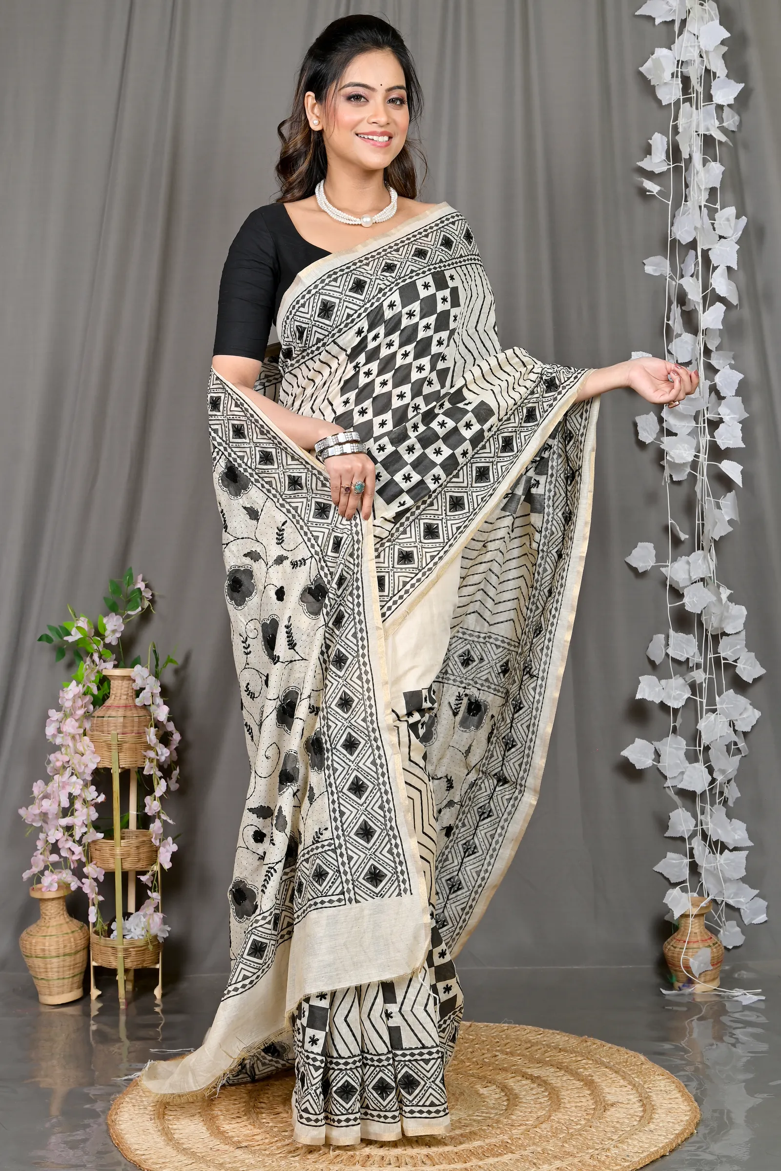DipDiya Cotton White Varitikath Elegant by Tradition Kantha Stitch Sarees