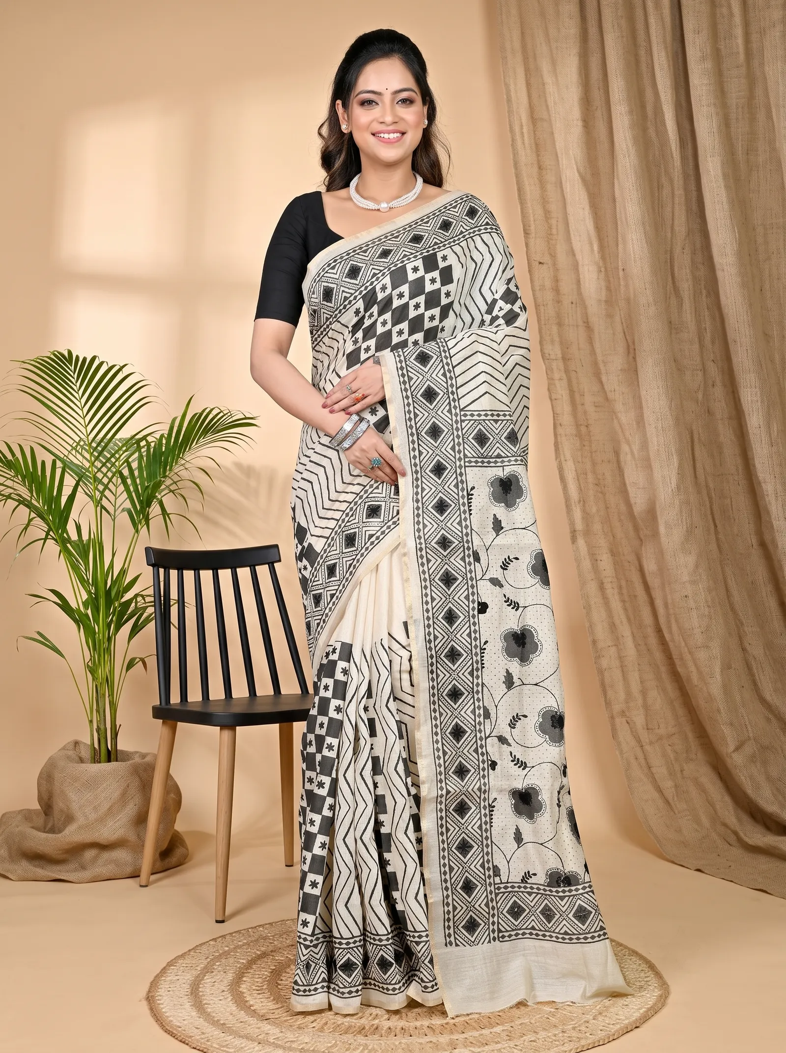DipDiya Cotton White Varitikath Elegant by Tradition Kantha Stitch Sarees