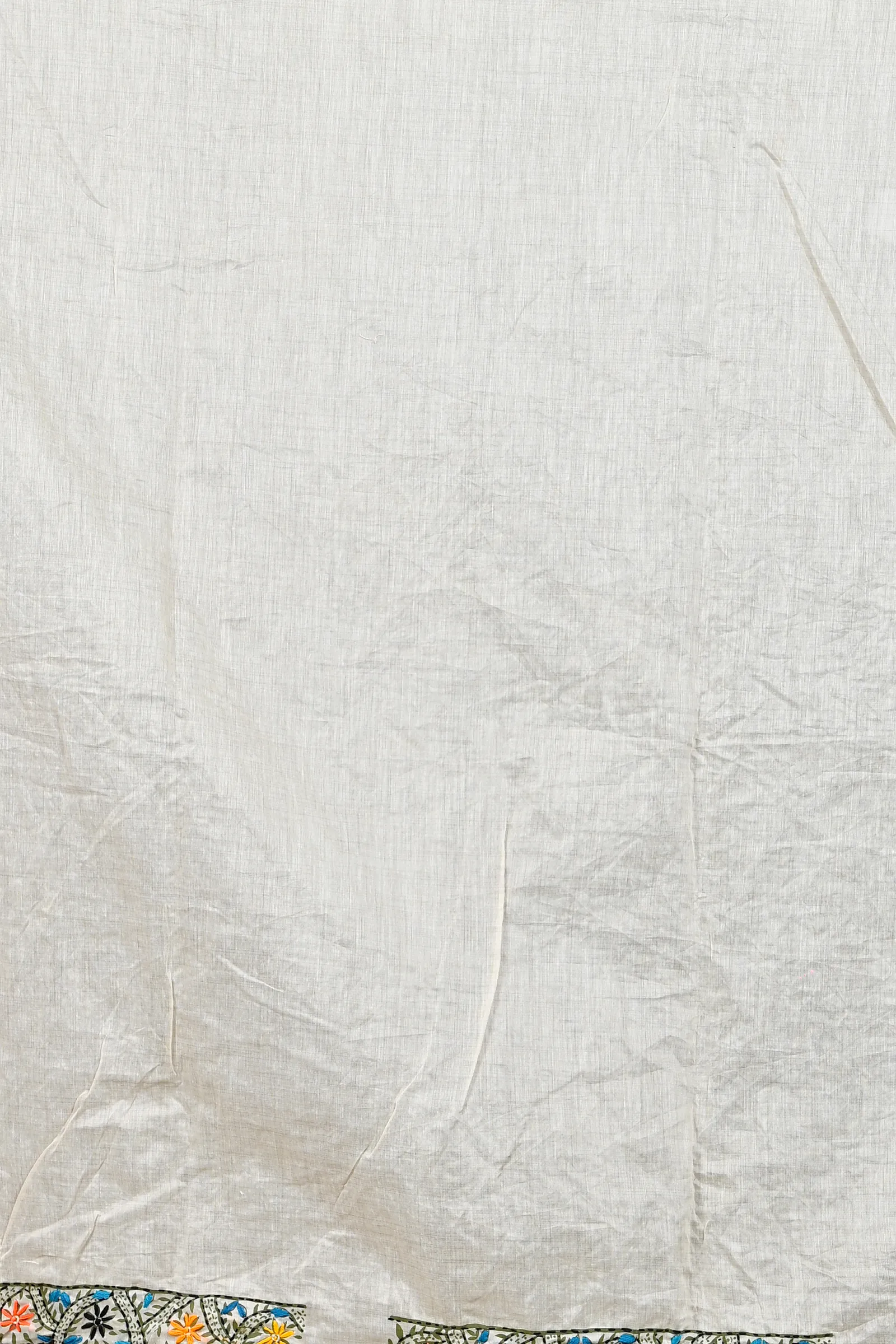 DipDiya Cotton White Varitikath Essence of Bengal Kantha Stitch Sarees