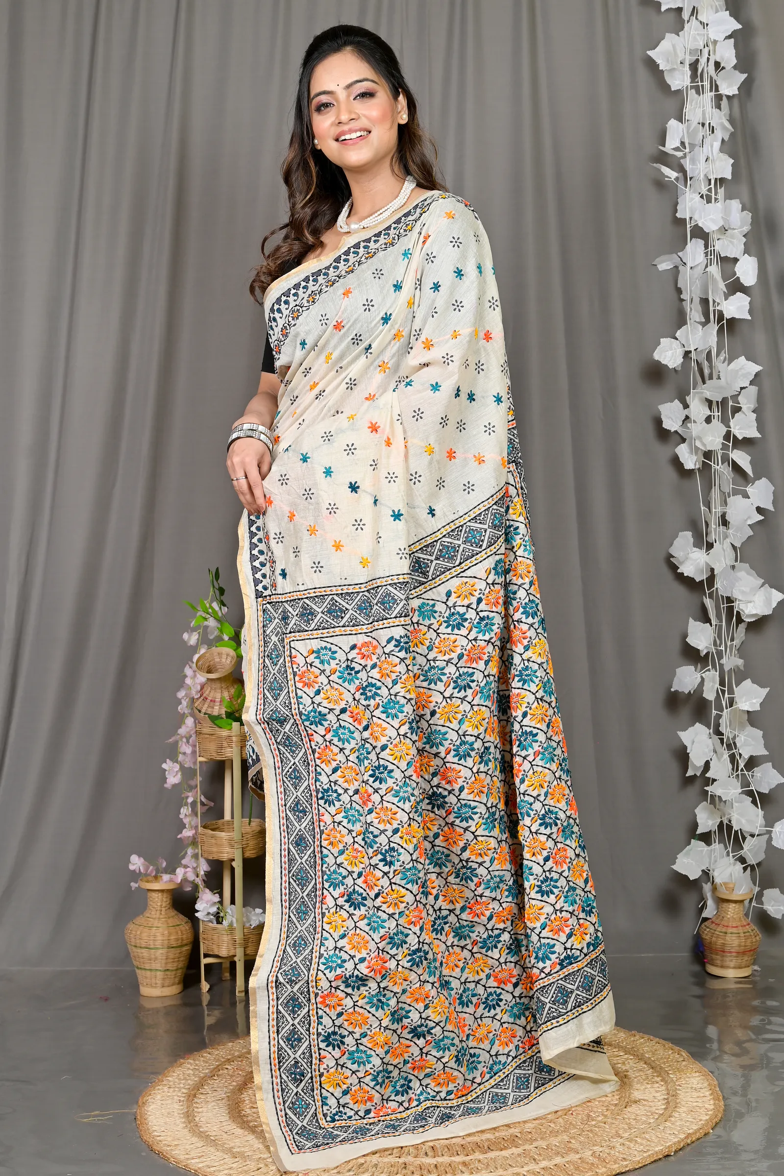 DipDiya Cotton White Varitikath Handcrafted Elegance Kantha Stitch Sarees