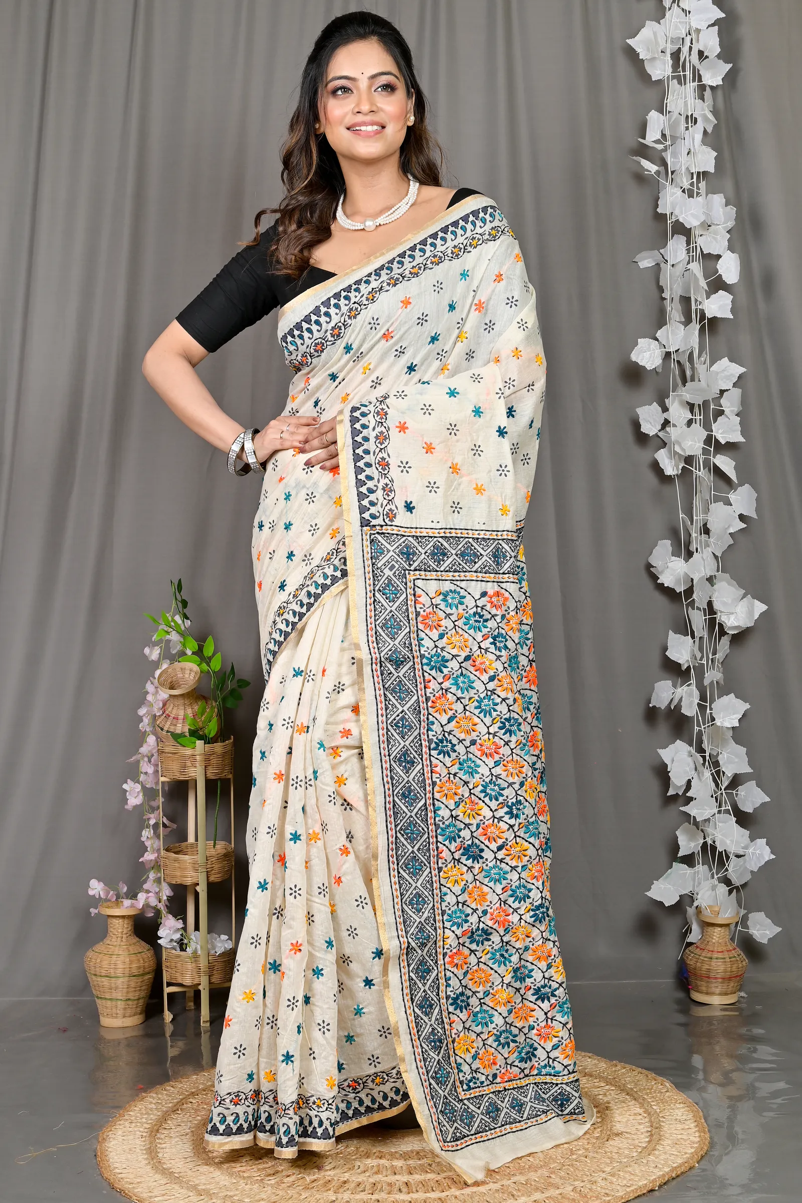 DipDiya Cotton White Varitikath Handcrafted Elegance Kantha Stitch Sarees