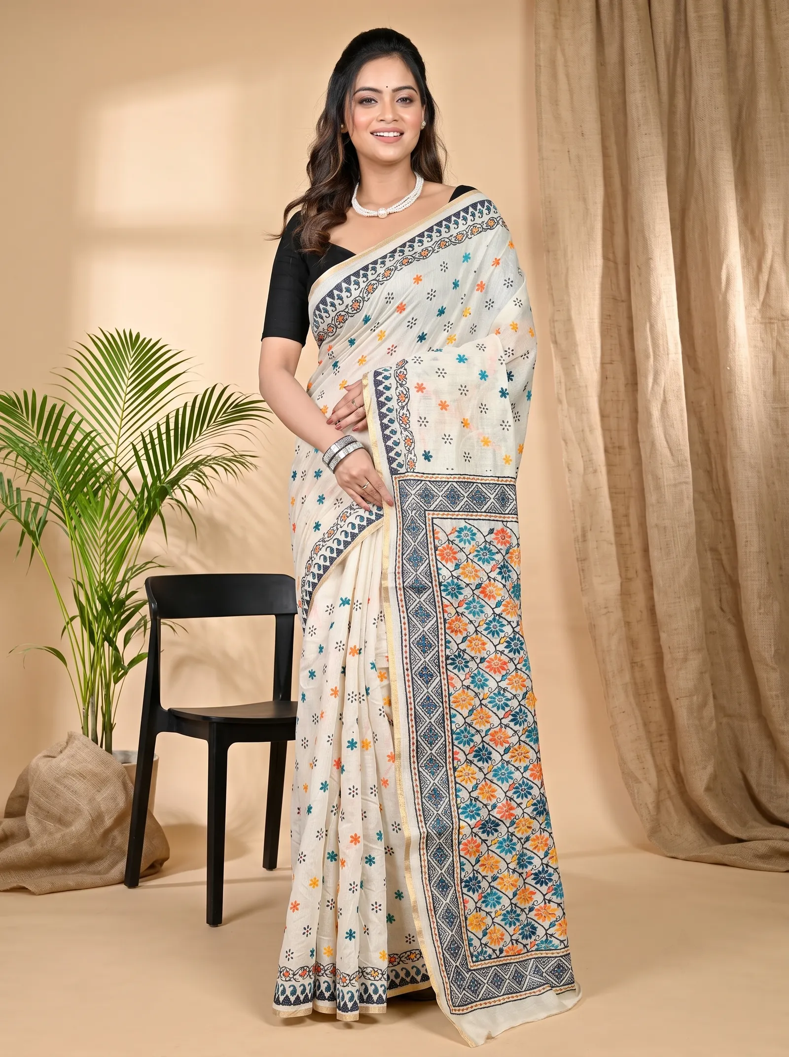 DipDiya Cotton White Varitikath Handcrafted Elegance Kantha Stitch Sarees