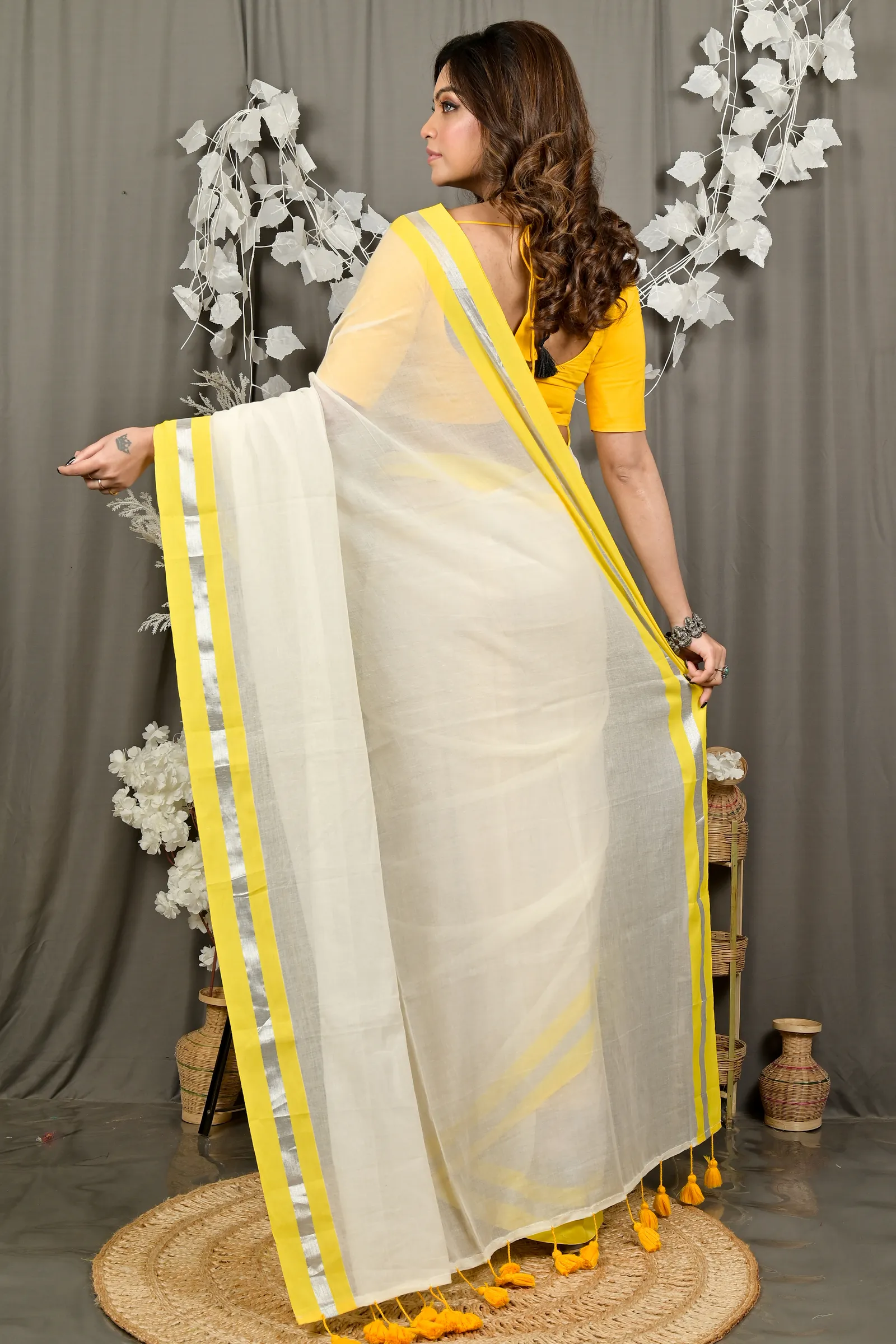 DipDiya Cotton White Yellow Sofeda Traditional Elegance Handloom Sarees