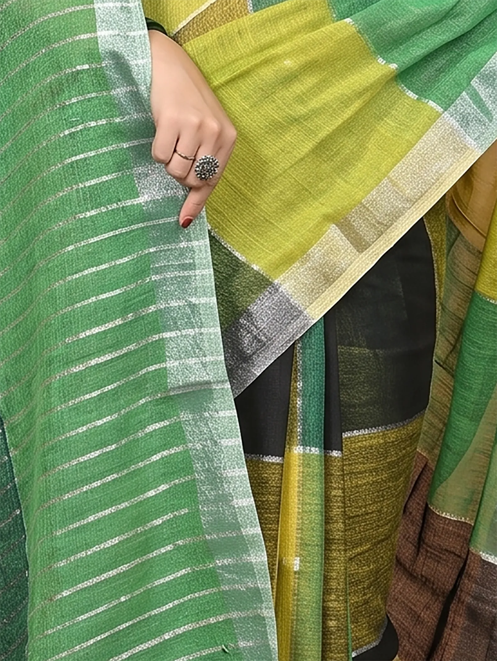 DipDiya Kesh Cotton  Traditional Bengali Green Artisan Crafted Souvon Handloom Saree