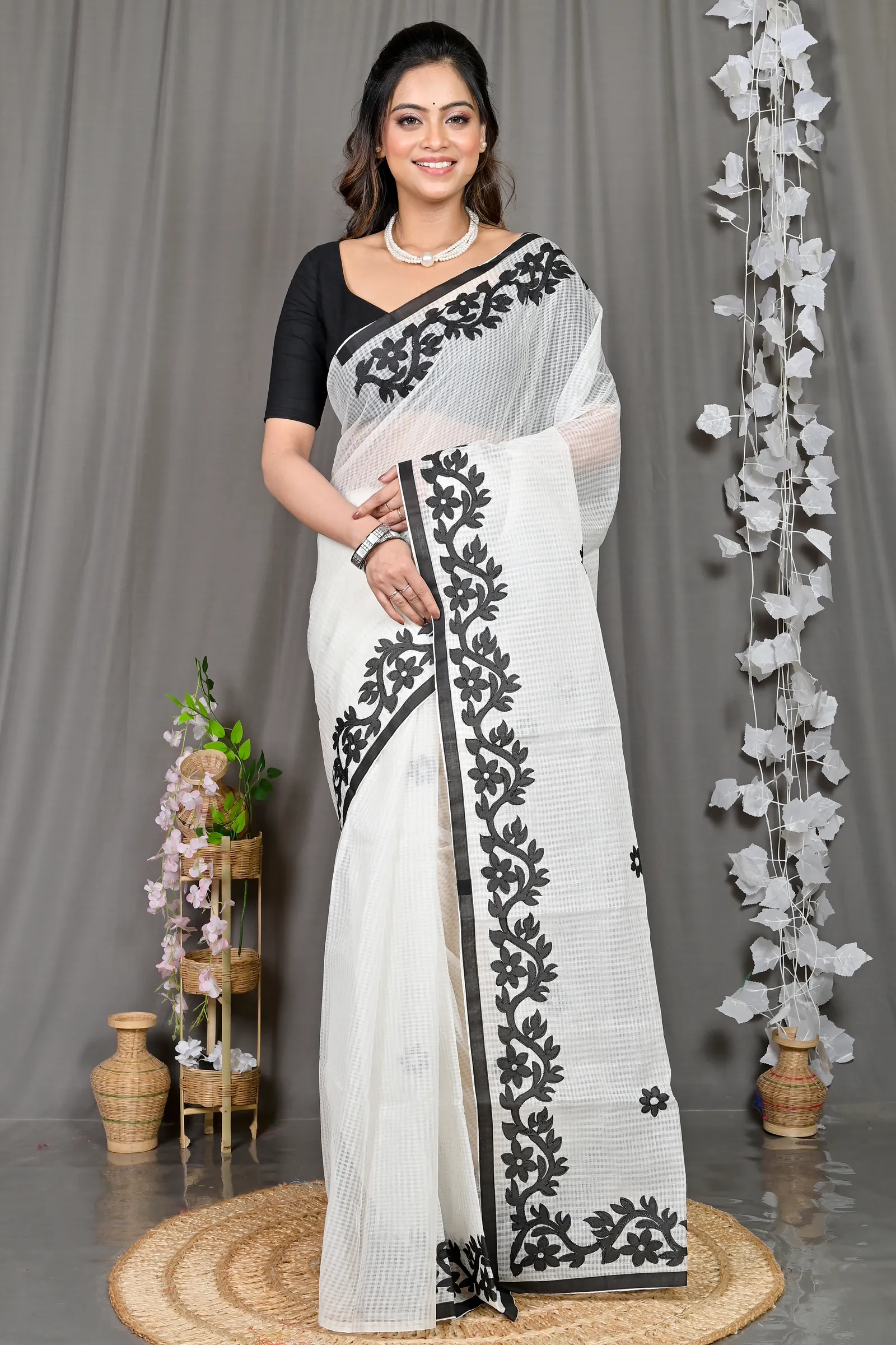 DipDiya Kota Cotton White Parvani Traditional Elegance Kota Applique Sarees
