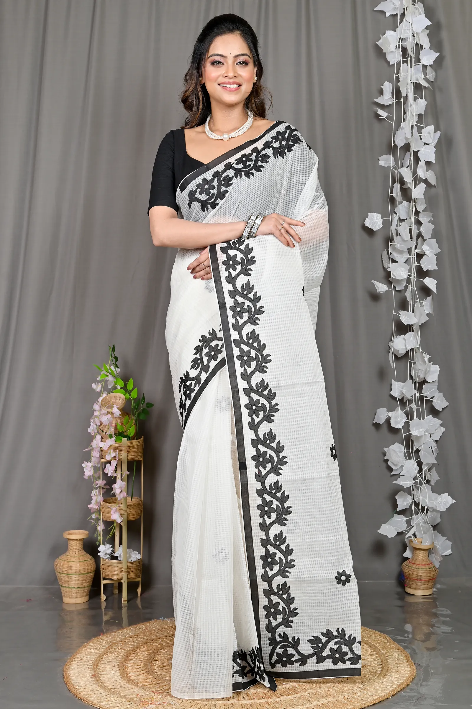 DipDiya Kota Cotton White Parvani Traditional Elegance Kota Applique Sarees