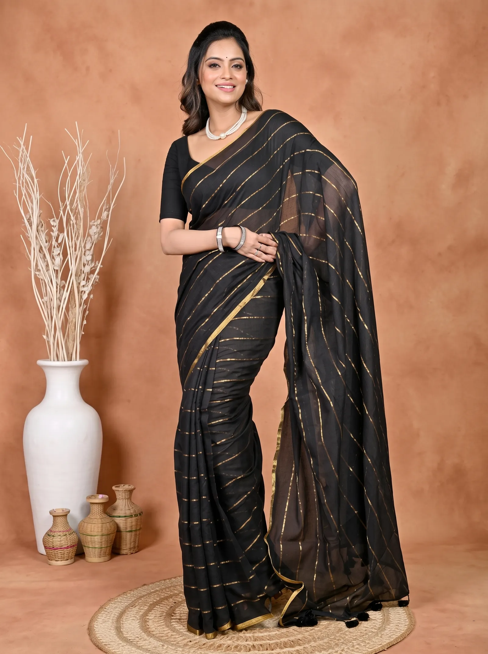 DipDiya Mal Cotton Black Pari Essence of Bengal Handloom Sarees
